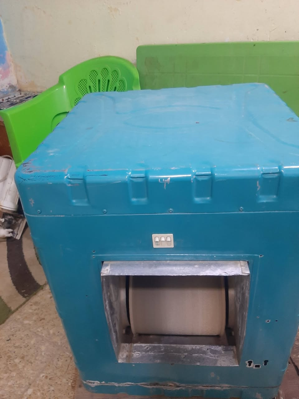 مبرده للبيع السعر 85 وبيه مجال قليل مبرده خير من الله اجرش وبروده ثلج اي عطل مابيهه مامستخدمه هواي ماطوره من هاذه الدبل ليفهه جدد مكاني ناصريه مركز حي صناعي ***********
