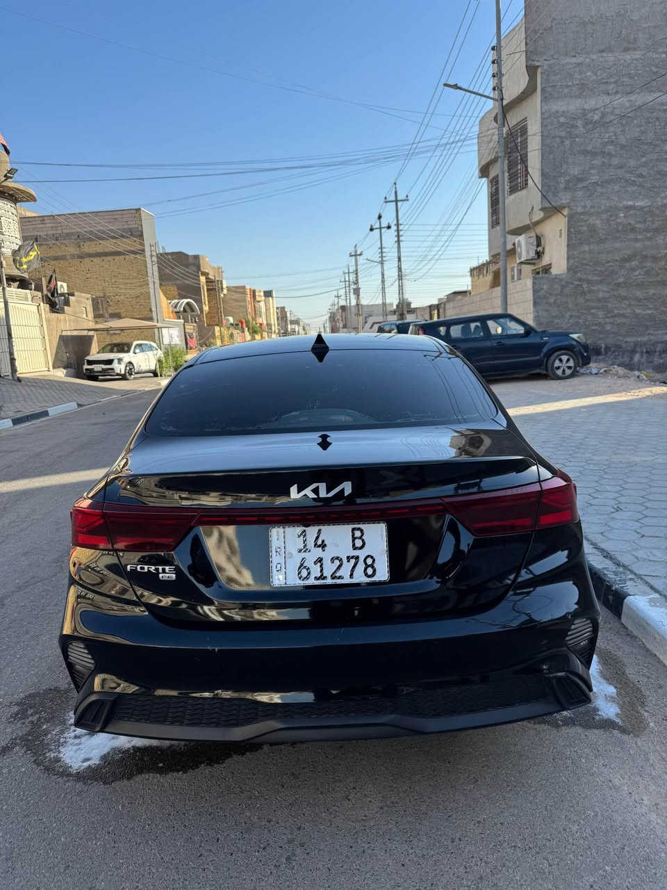 السلام عليكم 
♦️فورتي 2024 
♦️دخول جديد رقم بصرة حرة تحويل ثاني يوم 
♦️سيارة جديدة ماشية (١٦) الف كيلو 
♦️وارد امريكي تبديل قطعتين جاملغ أيمن وبنيد 
♦️مكينة ٢٠٠٠ دوش 
♦️ مواصفات نص فول LX 
♦️شاشة وكامرة دوارة
♦️رادار امامي 
♦️تحديد مسار 
♦️كروز سرعة 
♦️توقف ذاتي 
♦️سياقة آلي تحكم ستيرن 
♦️حساسات اطار 
♦️٣وضعيات قيادة (سبورت+عادي+ذكي) 
♦️شادلها منظومة زنون 
♦️ويلكب كروم ١٧ اصلي وتخم تاير نظيف
♦️سيارة كلشي بلاد بيها وجديدة وبالعافية عل ياخذه
♦️السعر ١٣٠$ وبيها مجال قليل مو شراي لايكسر بالحلال اكو كلشي بسوك 
♦️مكاني البصرة هذا رقمي *********** البصرة, العراق
