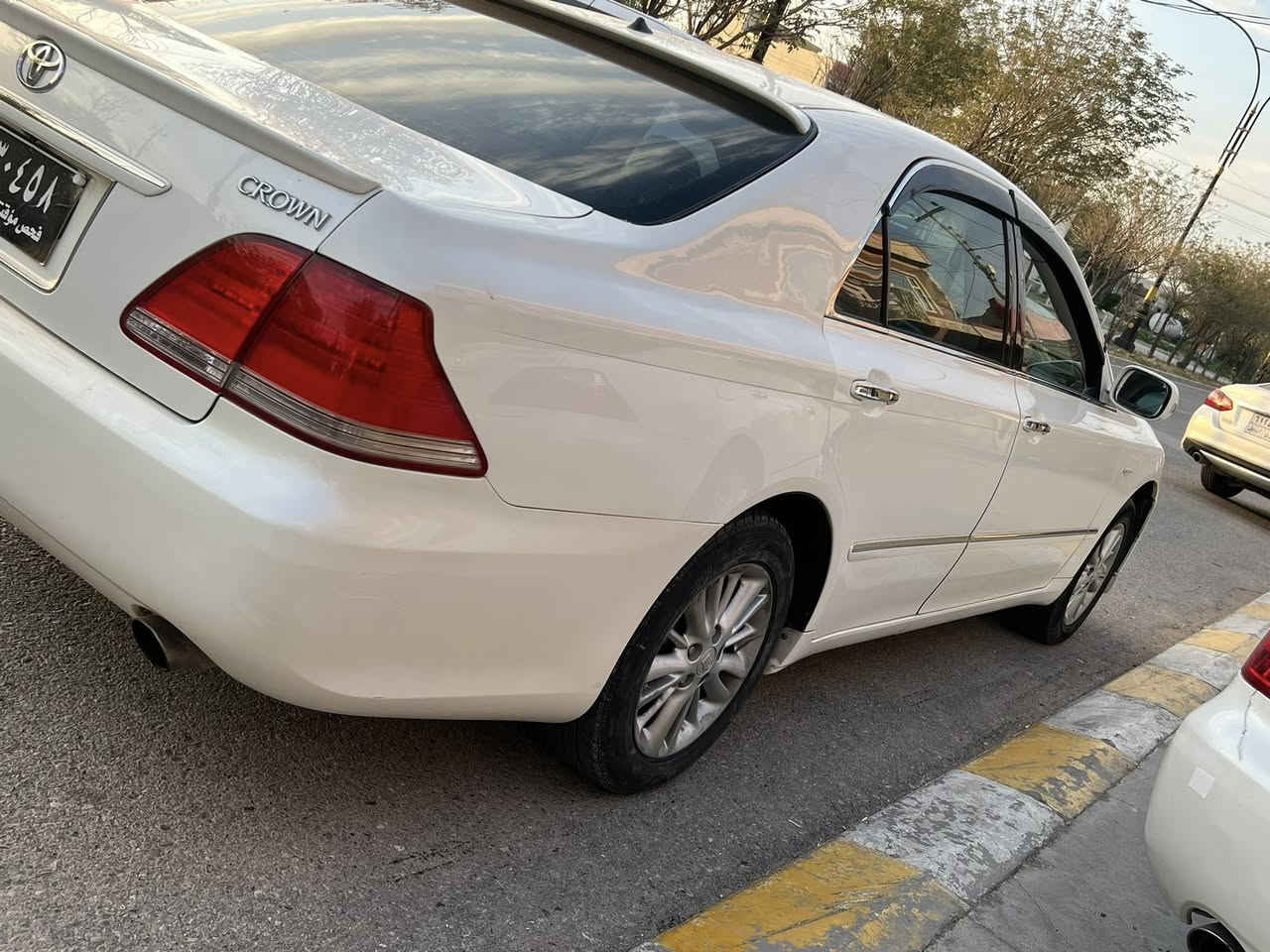 بەناوی اللە
بڕاوە ٢٠٠٥ قەپات مواسەفات ١٨٢بێ دوکەڵ
کامل جایزەو سەقفی شوشەیە بێ چاڵو شوخت 
لەباوەنورە سعری٥٣$$
***********
