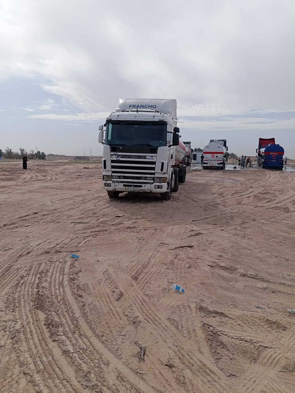 سلام عليكم سكانية 2002 تكيال جي بي اس تصريح أمني تخم تاير مكفولة كفالة عامة تبريد ثلج تحويل مباشر السعر 260 وبيها مجال العنوان البصرة مكلف بلنشر رقم صاحب السيارة ***********
