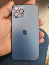 السلام وعليكم 12 عادي ذاكره 256 فيس ايدي واكف وبدل شاشه اصليه مال جهاز...