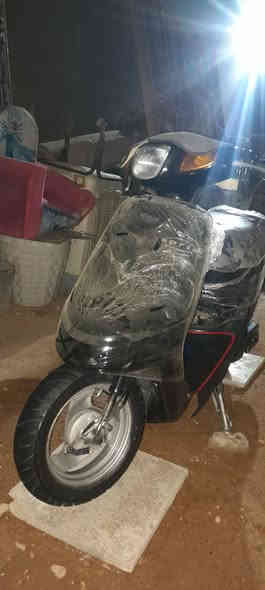 للبيع زعره شاصي نضيف ولا مره مفتوحه السعر 225
