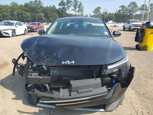 #للبيع 

كيا K4 2025 
مواصفات EX 
حادث كما موضح بالصور 
بدون ارباك
محرك 2000
الموقع الحالي ميناء ام قصر داخل الحاوية 📍

السعر 
115$ قابل للتفاوض 

للاستفسار 
احمد الطائي
***********📞
***********📞

بهاء المعوري
***********📞
***********📞
