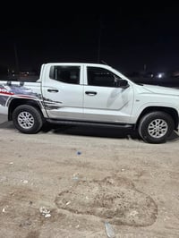 موديل ٢٤  ماشيه ٢٨  مكفوله من الصبق  مكان السياره بغداد  بسمي السياره ...
