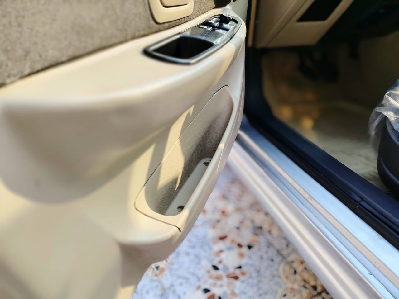 دولي مشروع وطني تحويل مباشر

سنويتها لل٢٠٣٠

سياره جديده ماشيه ٦٦الف  سبيرها مانازل

سياره بيها تبديل باب الخلف السائق فقط

والباقي كفاله

من الضربه والصبغ والتبديل والفتح

مكينه وكير كفاله

حداديه كارتون   حداديه جديده.  على وضع الشركه 

دواخل كلش جديده

كهربائيات كلها شغاله

سياره ترايها زيرو

ريمونت سنتر لوك عدد  ٢

شاشه وكاميرا دواره

اشاره بل مري   مري شفط  كشنات كهرباء

السعر ٧٨ وقابل للتفاوض للإستفسار اتصل على الرقم ***********مكاني ناصريه حي الشموخ
