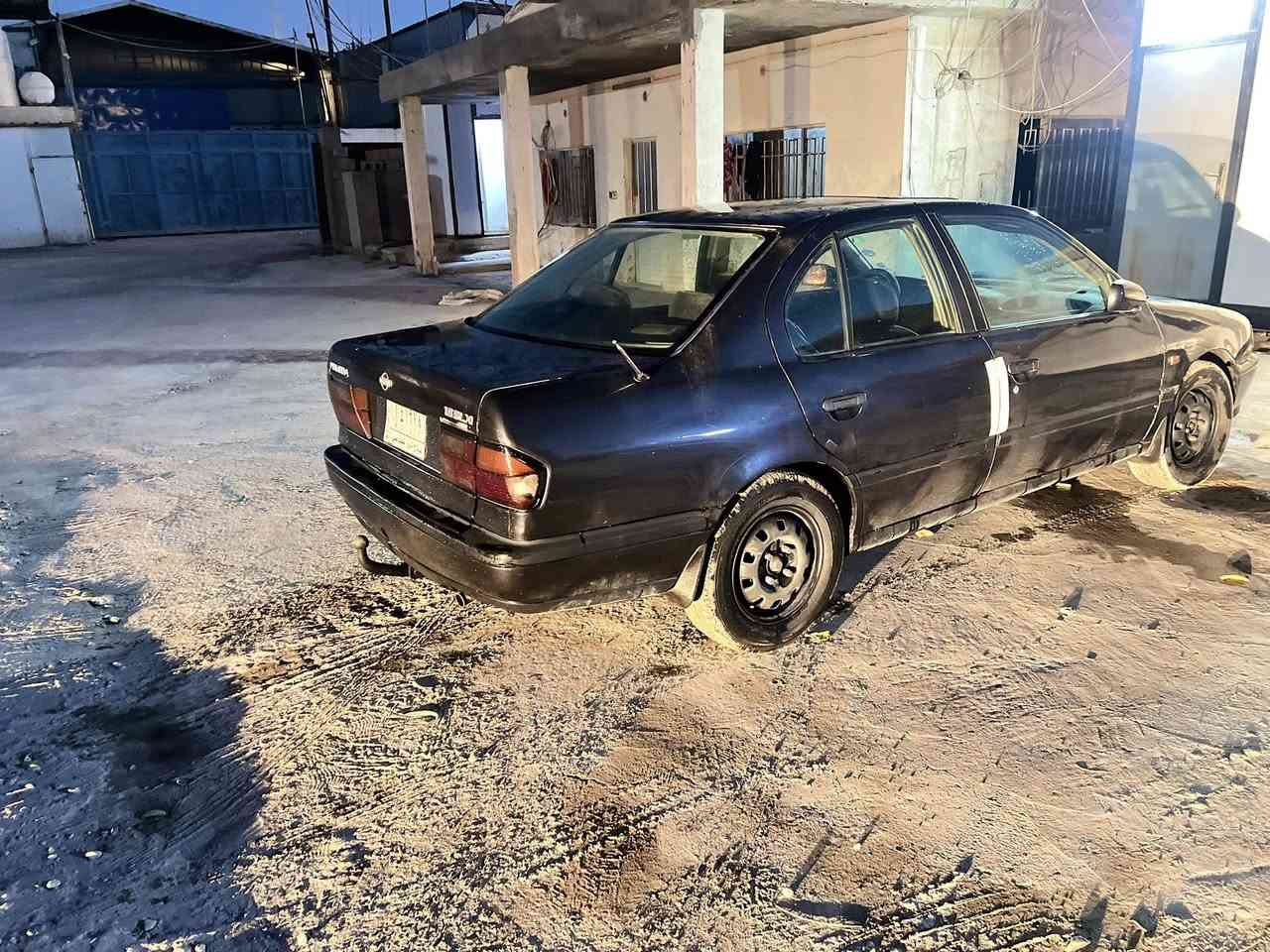 نيسان بريميرا 1991رقم صلاح الدين سنويه ما صاقطه بعدها السياره كدامك صدر نص عمر ويحتاجلها تجفيت محرك فقط 30وبيها مجال
***********
