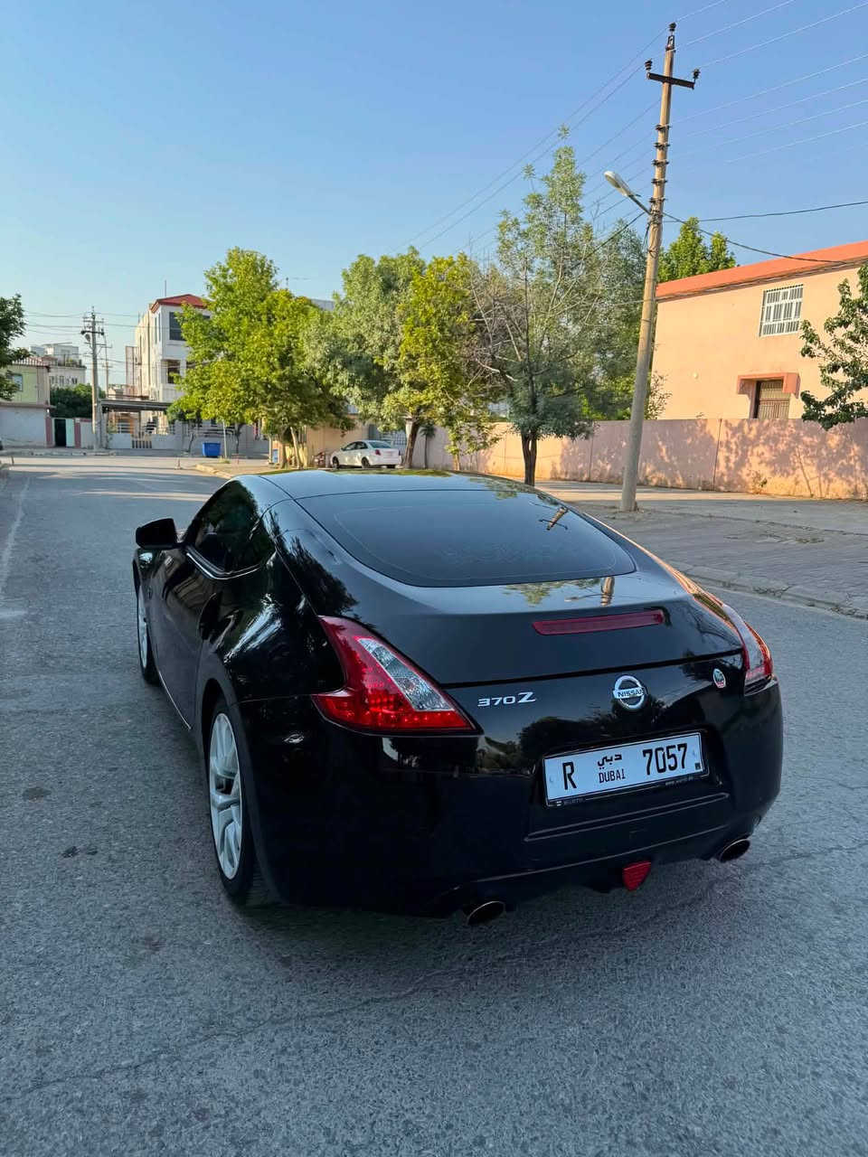 Nissan_Z 2017 
سةيارةكةساغة بي رةقةمي دوبةية 
مةنةفيست و غرامةبةشةرتة
سبوخ٢پارچةبي ليدران بي دةعم 
٧٠هزار روشتوة لوك لوكة
فول مواصفاتة
چركةي تيدا نية هةموگياني بةشةرتة
سعري ٦٨ وةرةقةمةجاليكي كةم
***********
*********** أربيل, العراق
