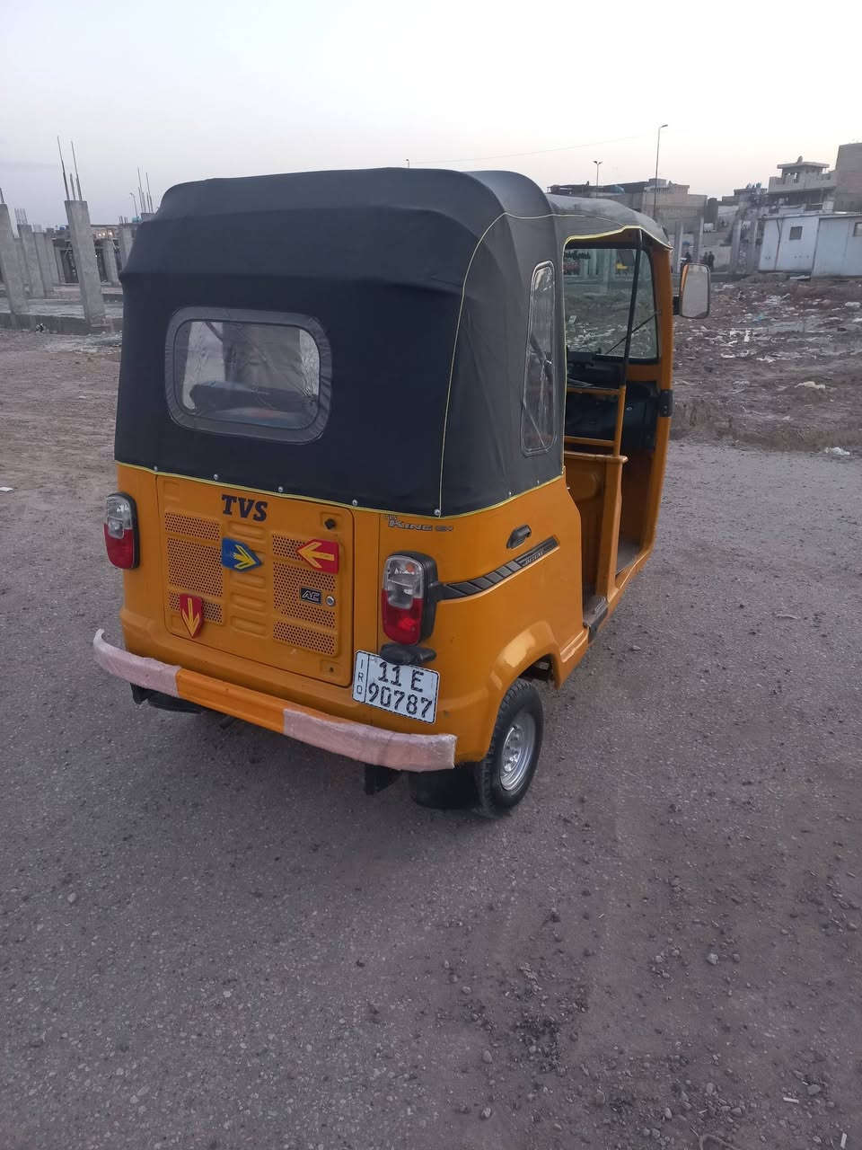 للبيع تكتك تي في اس موديل ٢٠٢٠ شهر ١٢ السعر ٦مليون وبيها مجال الشراي يخابر العنوان بغداد حي النصر *********** واتساب موجود
