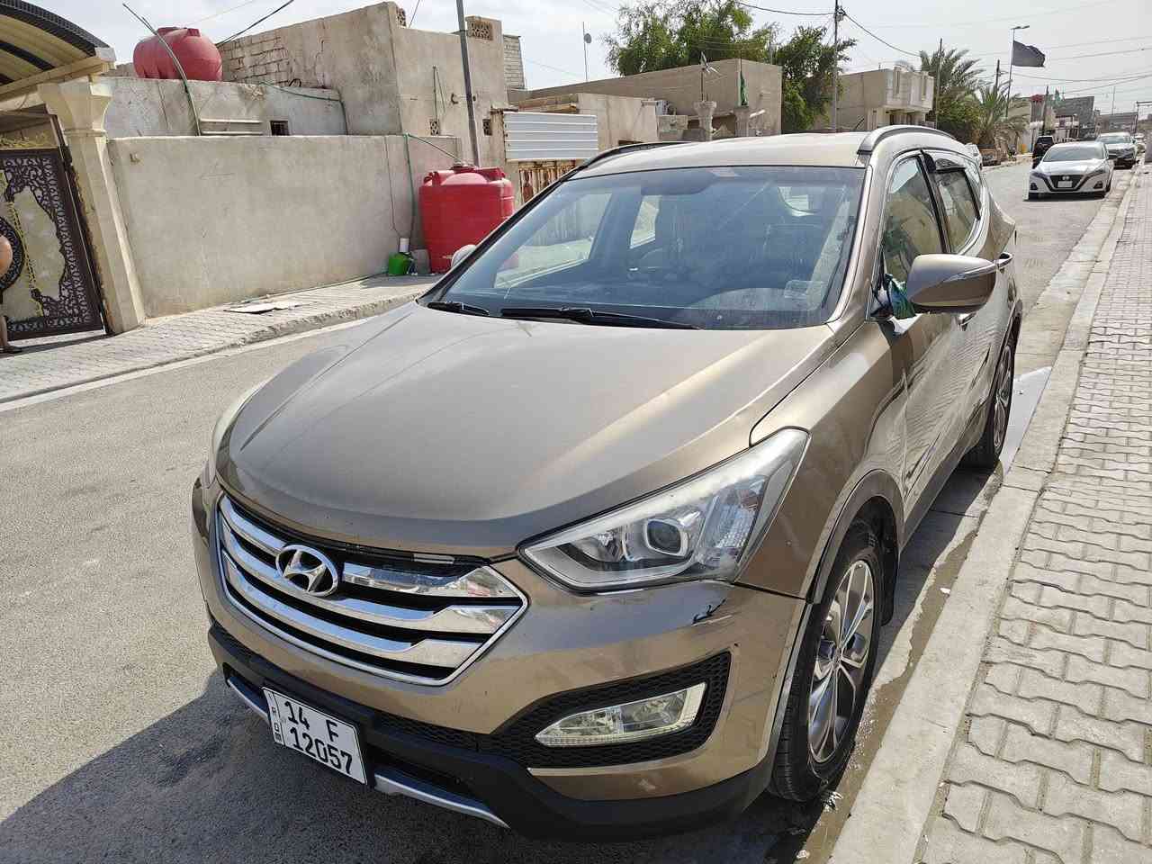 سنتافي 2013 خليجي
محرك 4 سلندر دوش

السياره 7 راكب

 مواصفات عاديه معروفه

بيها قطع صبغ 
السياره باسمي تحويل ثاني يوم

السعر 140

***********
