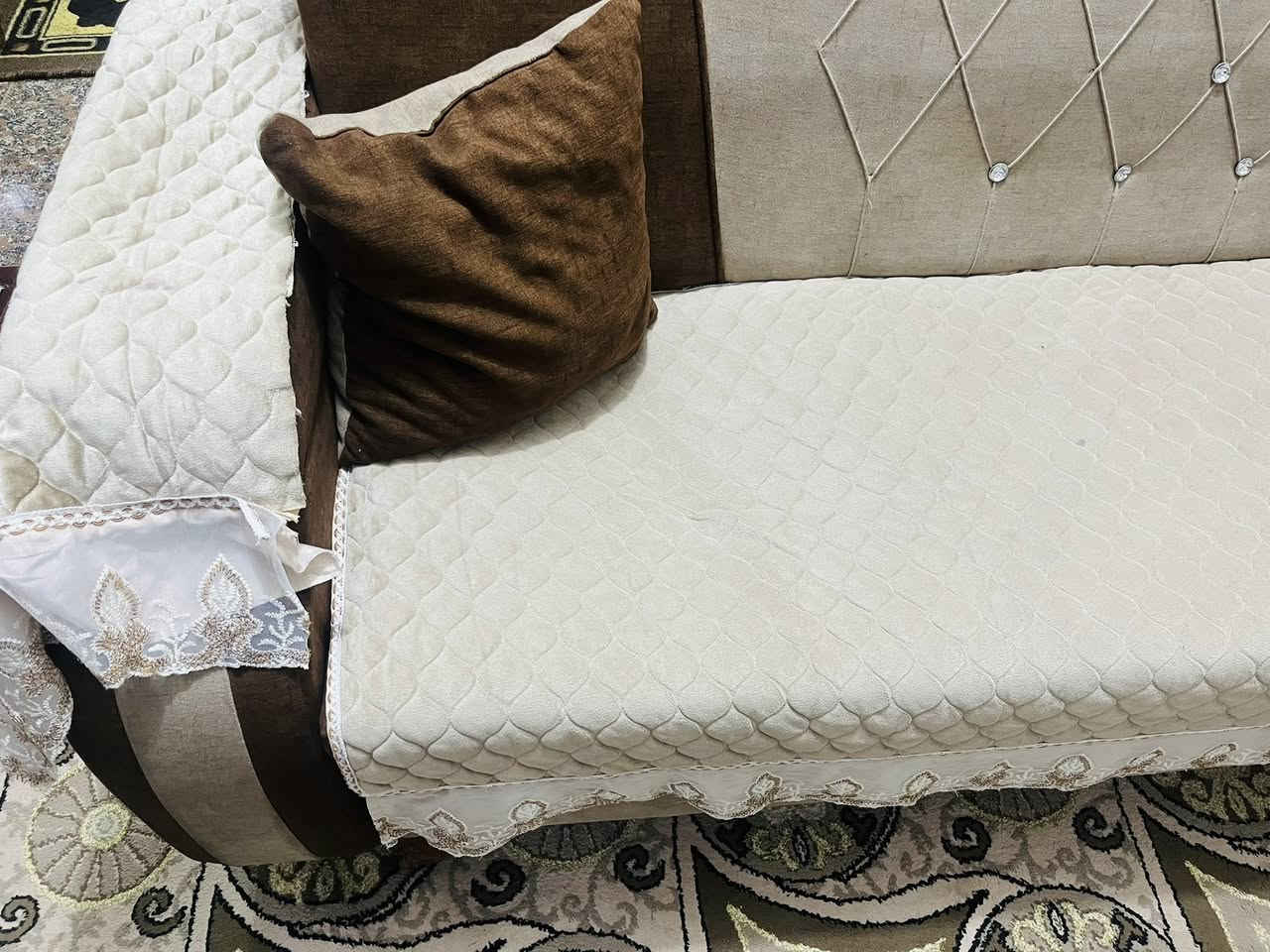 متاح للبيع 

ٲلــ͜ـسَُ̲ـٰلٲمَ عليـ̲ۛـڪَمَ  ٍ تخم 10 مقاعد مرتب ونضيف مكاني بالتاميم حي الأكراد  سعره 185 وبي مجال بسيط


**إذا كنت صاحب هذا الإعلان وتريد حذفه لأي سبب، رجاءا أرسل رسالة إلى الدعم الفني**
