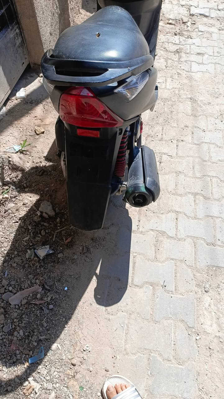 سلام عليكم دراجة ثعلب 140 للبيع او مراوس دراجة ما مفتوحة كهربائيات شغال كلهن تيرات جدد دراجة بس سلف ما تشتغل يراد باتري فقط جيب باتري وفحص سعر 425 بيهة مجال المكان دورة هاذة رقمي *********** بي وتساب
