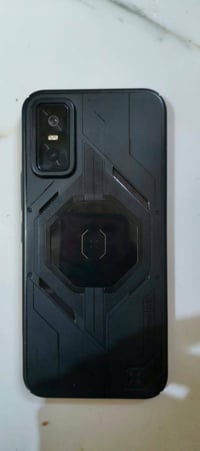 انفنكسgt30pro ذاكره512 سعره 400مكاني الأمين الثانيه 07731074102