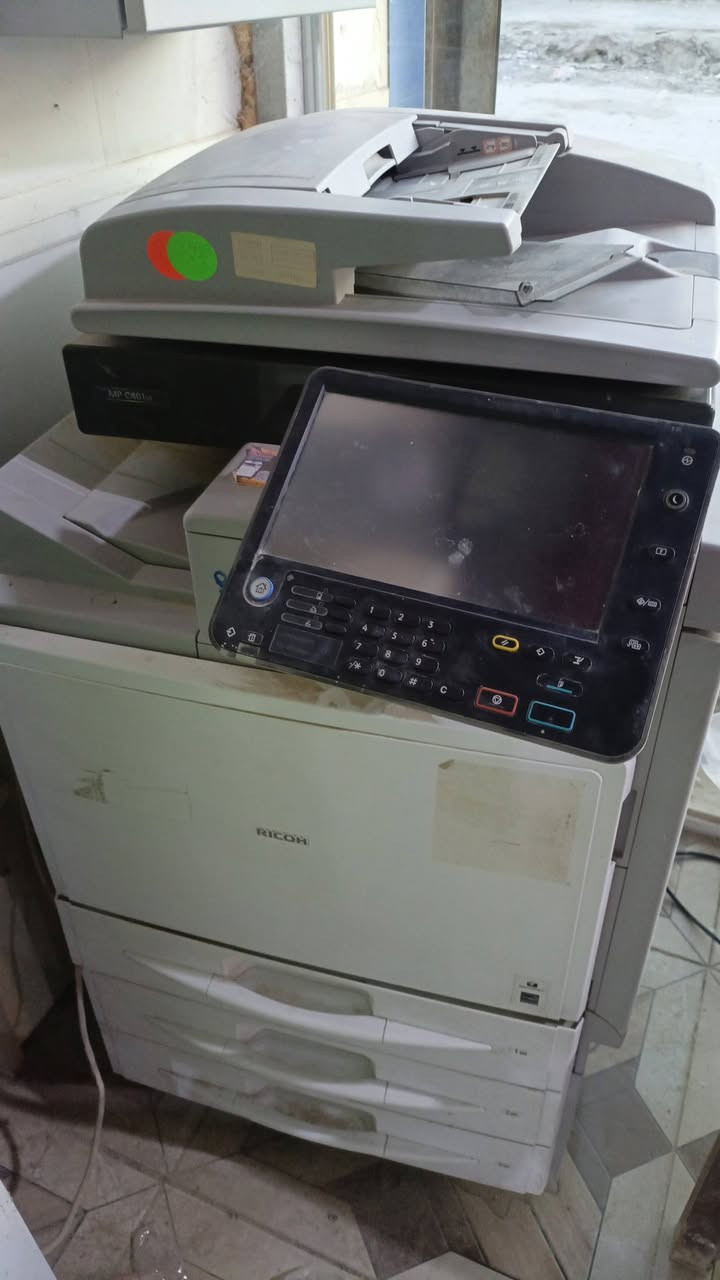 طابعة حجم كبير
عاطلة  للبيع  
تتصلح 
السعر 150 
مكانه مدينة الصدر ناصرية
الاتصال على الرقم 
***********
