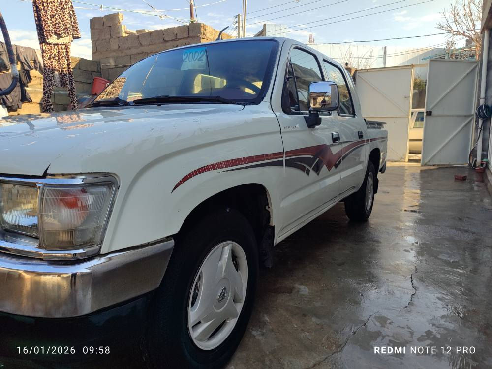 توێتا مۆدیل 2002 تەبریت و پاوەرە گێڕ و مەکینە و ئەکسلی بەشەرت سەیارەیەکی توند و تۆڵە بێمەسرەفە خۆی دو پارچە پەمپی هەیە سەر بۆنیت و ئەوشوێنەی لەزگەکەی لێ بۆتەوە سەیارەکە ماڵی دۆستە هەموگیانی بەشەرتە  و بێ مەسرەفە سەیارەکە مزایدەیە و کارتی مزایدەی لەگەڵە نرخ.50  ژ.م *********** یاخود *********** رانية, السليمانية
