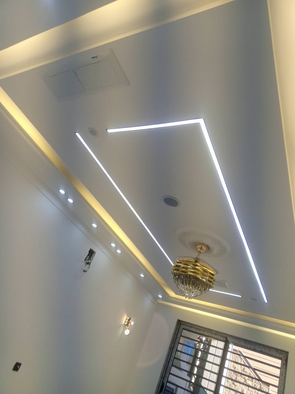 سلام عليكم انا وستا مغريبي اي واحد محتاج  استا   ايخابر ***********
