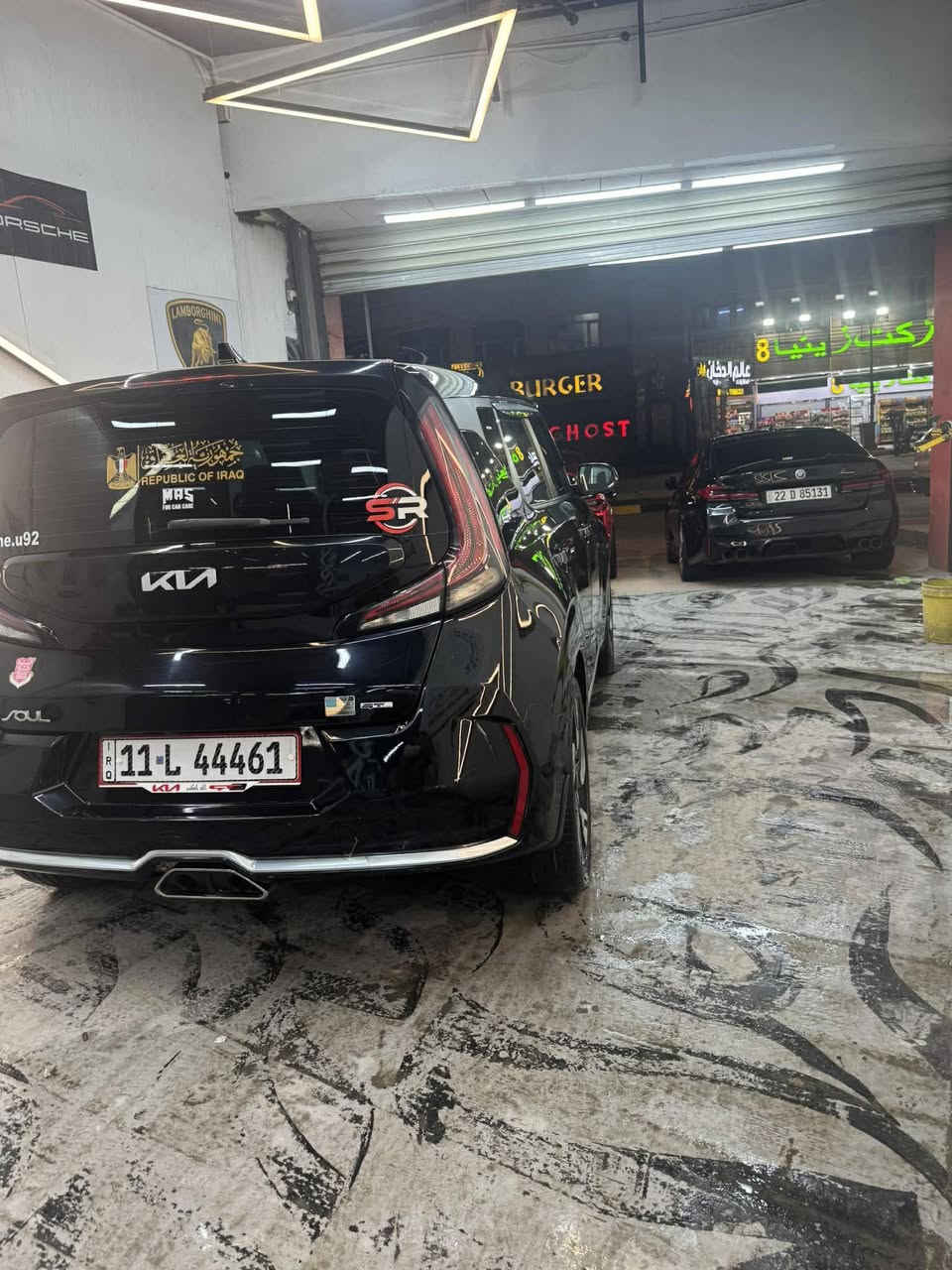 للبيع كيا صول موديل 2023Kia Soul
فول مواصفات جيتي لاين 
 فتحه وبصمه
 وشاشه ايباد 
زنون بلادي 
وكشنات جلد 
شاشه فوتشوب
  حساس اطارات 
كشاف امامي شغال 
انضمه قياده
 حجم المحرك 2000 دوش
 شاحن وايرلس 
تبريد بيانو 
رادار امامي شغال رادار خلفي شغال
 رادار يمنه ويسره توقف ذاتي عنده رجوع بك
 ناره داخليه دمامات صوت امامي وخلفي
 تحكم جهتين
 حاكيه مانع نزلاق
 شاشه كبيره ولمس
 كامره دواره 
اشاير بل مري
 تشغيل عن بعد
 بيبان بصمه 
دواخل مطعم بحمر بلادي
 دبل رف خلفي 
ناره داخليه led
 ولكب كروم حجمه 18 تخم تاير جديد
  السياره مكفوله شواصي ولغود حادثه باب الجنطه الخلفيه مصبوغه فقط المسطره الجوه والدعاميه الخلفيه مبدله لون جميع الارباكات سليمه  صور الحادث مرفقه ويه الصور
بغداد بسمي رقم جديد دولي وبعد بيها موصفات هواي السياره
مكاني بغداد كراده
***********
