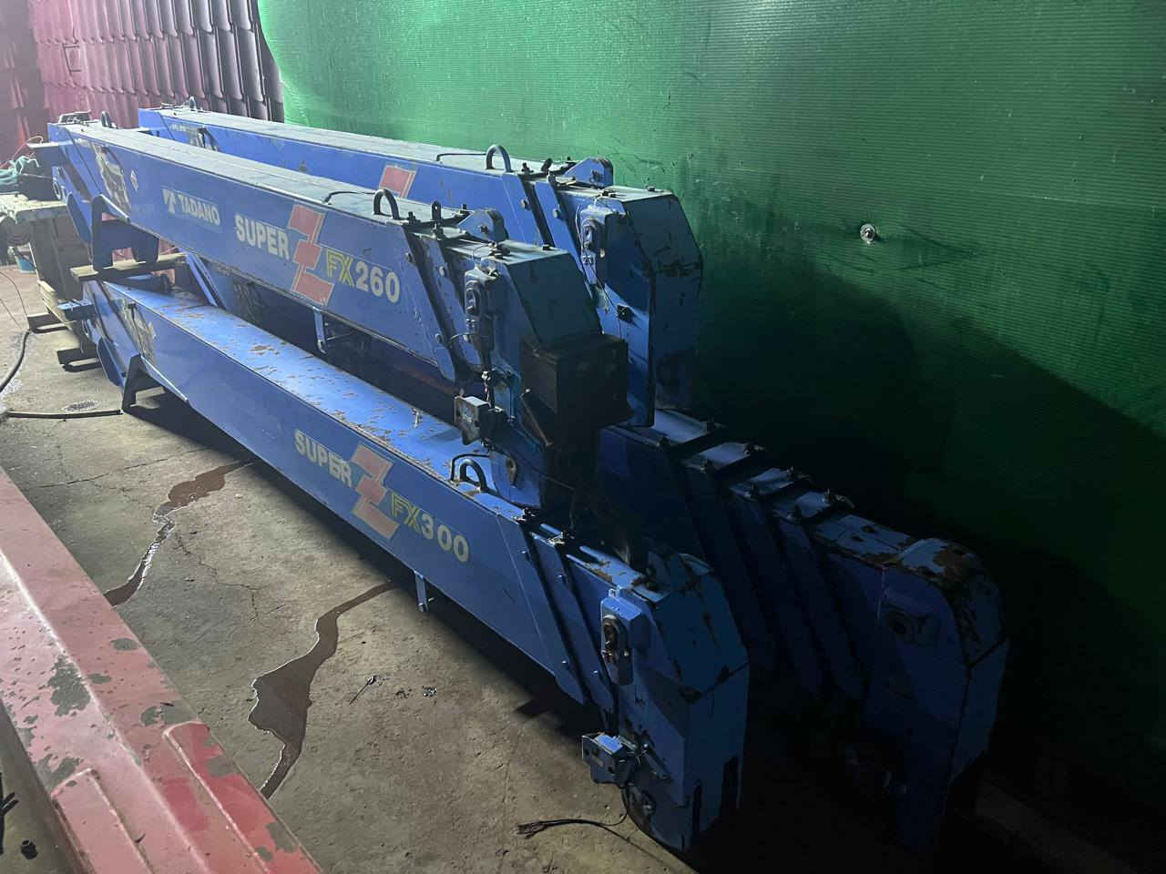 سلام عليكم من رخصه الادمن كرين كنتر اف اكس 290مخالف سلايتين حاويه ما مشتغل بل عراق جديد للبيع للاتصال***********
