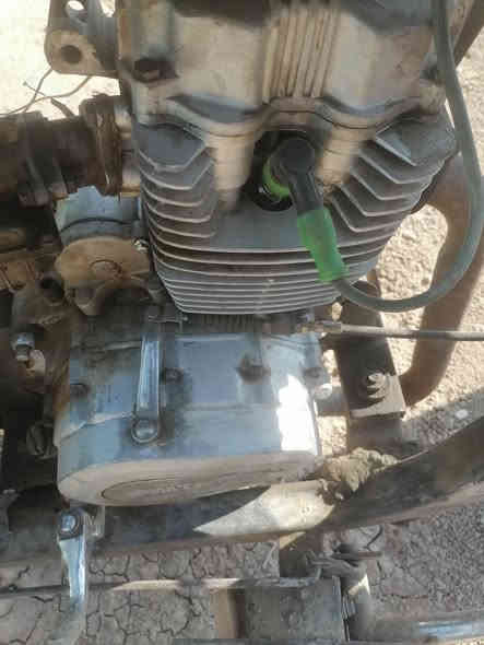 ستوته للبيع موديل١٢ دوات مكينتها ناعمه حلوه تايرات نضيفات سعرها ٥٥٠ وبيها مجال ***********
