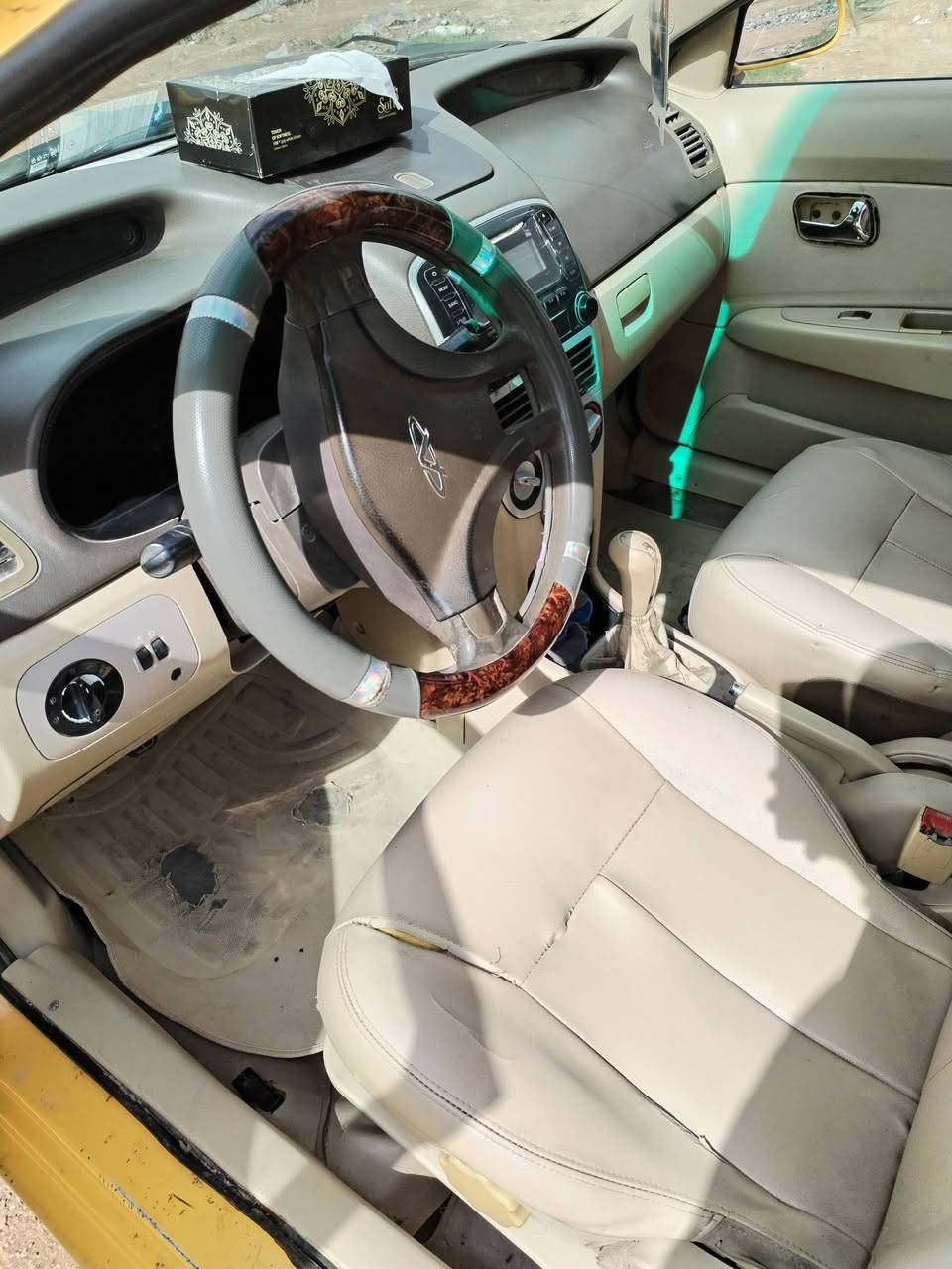 السلام عليكم شيري كوين 2013رقم انكليزي سنويه ل2030مصفره هيئه وغرامات رقم مثنى كير ومحرك جدد توني شادهن كهربائيات وحداديه شرط تخم تاير تبريد ثلج مكاني السماوه ال معالي السعر 27وبيهه مجال ***********
