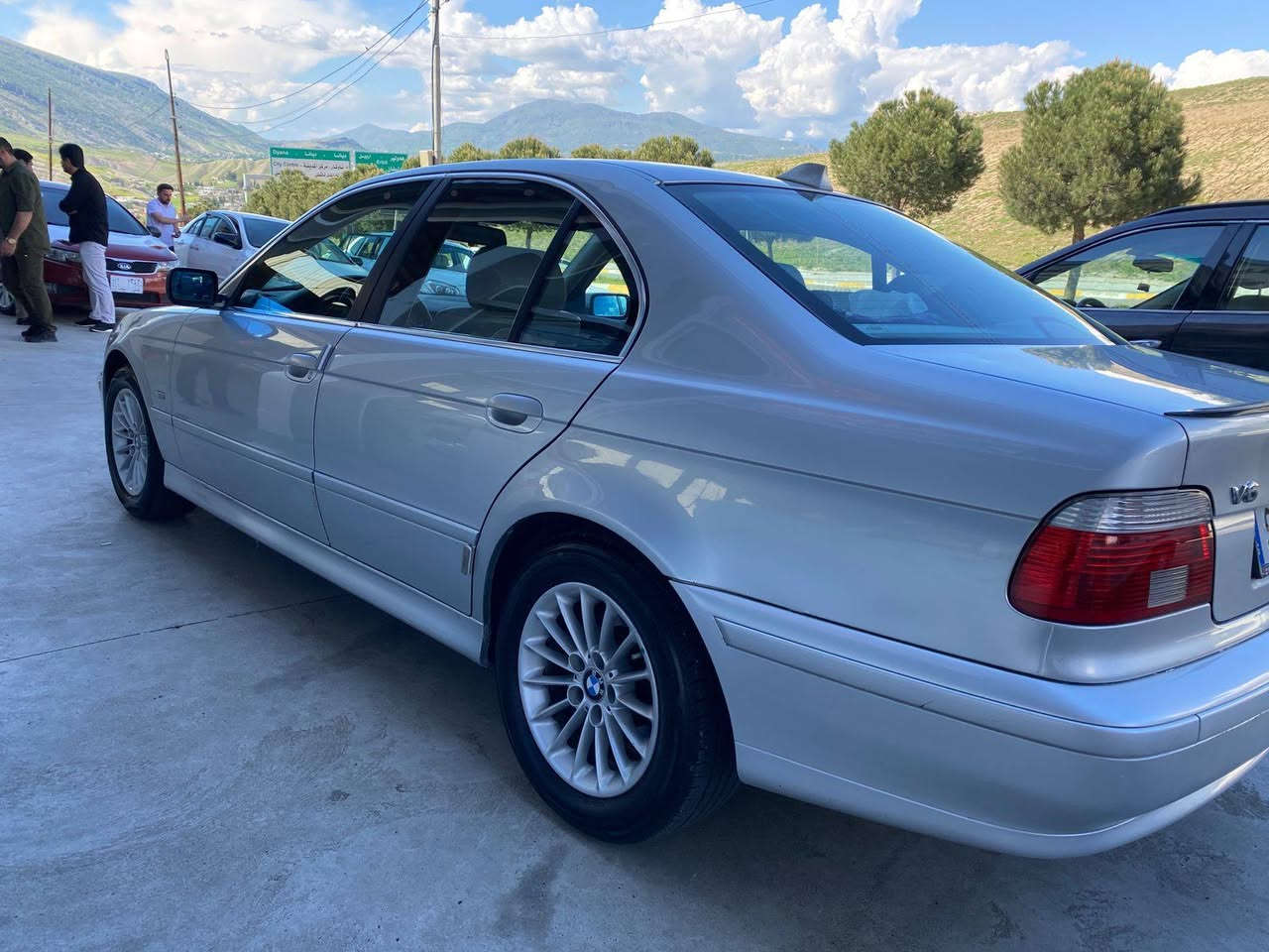 BMW موديل 2001 حجم 525 دبل دجتال كيرو مه مينه و تبريد بؤيا دعم هه مو به شه رت سبيري دانه كيراوه منفيست عصلي هه زه و باكانه ي مرور به شه رت هيج غرامه ي له سه ر    نيه نمونه يه له جواني فوله ته نها صلايت نيه ناو سبي. ***********
