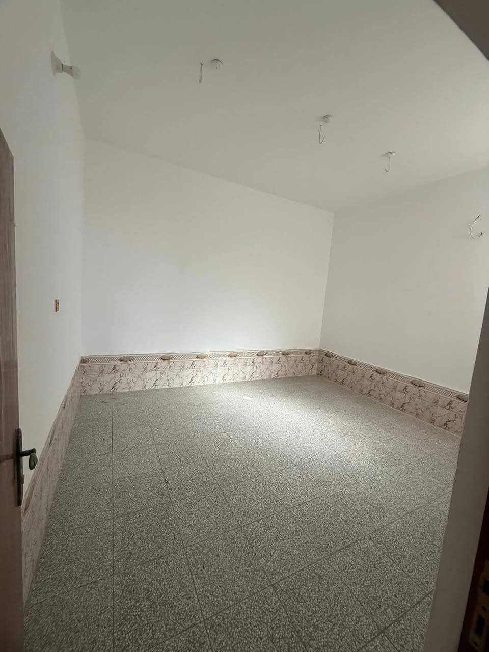 بيت 🏠 للايجار مساحة 100م 

سعر الأيجار 250 الف 💵💵
 
فول الفول 

الموقع 📌 النجف حي النداء شارع ستين العرضي الأول

يحتوي على غرفة نوم واستقبال  وصالة ومطبخ وحمام عدد 2


**إذا كنت صاحب هذا الإعلان وتريد حذفه لأي سبب، رجاءا أرسل رسالة إلى الدعم الفني**