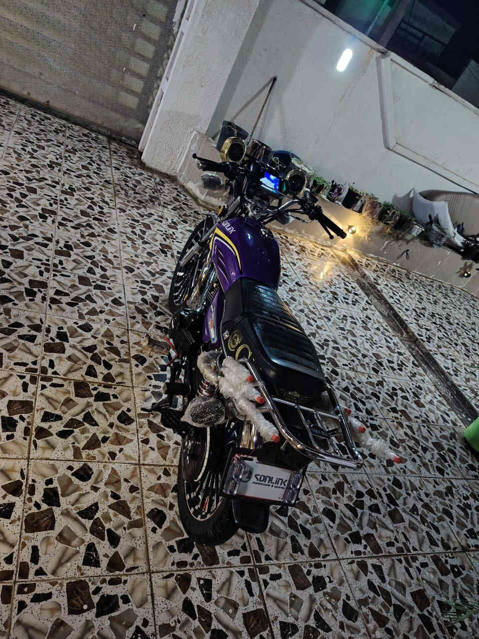 سلام عليكم ورحمة الله وبركاته دراجه سونك سيفان موديل 25 محدث 26 دراجه كدامك نضافه فول ماشالله شرط برغي ما مفتوح منه ولا مبدل شي كله وضع شركه نيه نقص شي بصيط بس جوزه وشاشه  بتقي كله وضع شركه ويه بطبه منفيس سعر 850 بيه مجال بصيط حيل عنوان تكريت ***********
