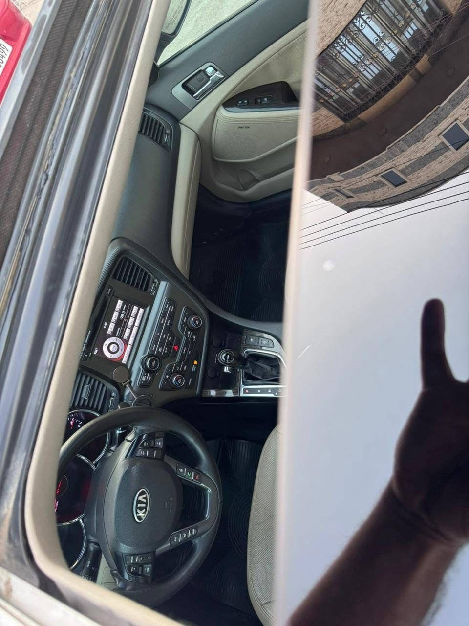 للبيع كيا اوبتما موديل ١٣
فول مواصفات للاخير
محرك ٢٤٠٠ جي دي اي
ماشيه mi ٤٤ حقيقي ع الفخص 
كير مكينه مكفول 
جديدة جداا استخدام قليل
رقم بغداد الجديد هزة وسنويه جدد ب اسمي 
المواصفات :
بانوراما
بصمة ابواب وتشغيل
دشبول كادينزا
تدفئة ستيرن
خزن ميموري
داخل بيجي
كشنات جلد تدفئه تبريد امامي
تدفئة كشنات خلفيه
مري قلاب
شاشة جبيره خزن رام
سستم صوت انفينتي
لد امامي
٥ ويل كب بلادي
وارد امريكي
 حادث بنيد ( فقط )
وشويه بارد باب خلفي
مكاني بغداد الكريعات
***********
سعر مناسب جدا بالنسبه لنضافتها 125$
