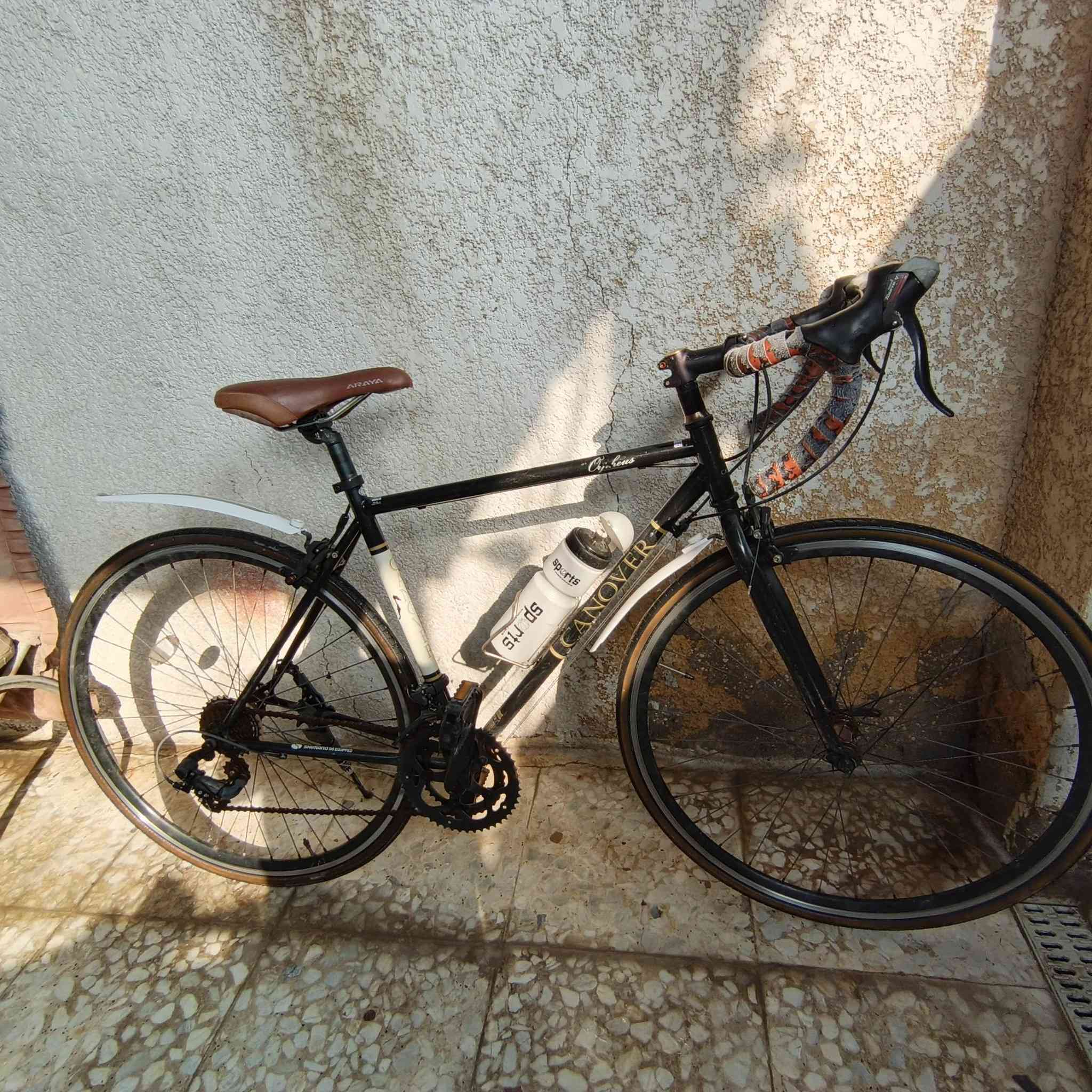 السلام عليكم 
بايك رياضي 
بايسكل caniver sport
جاهز من كل النواحي (مابي أي نقص) 
٧نمر خلفية.. ٢اماميه 
كشر نضيف جدآ +البايسكل كسر حاويه بي أكثر من ختم 
ختم بايدر ختم استيرن ... المكان بغداد حي اور 
السعر ١٠٠وبي مجال للشراي


**إذا كنت صاحب هذا الإعلان وتريد حذفه لأي سبب، رجاءا أرسل رسالة إلى الدعم الفني**