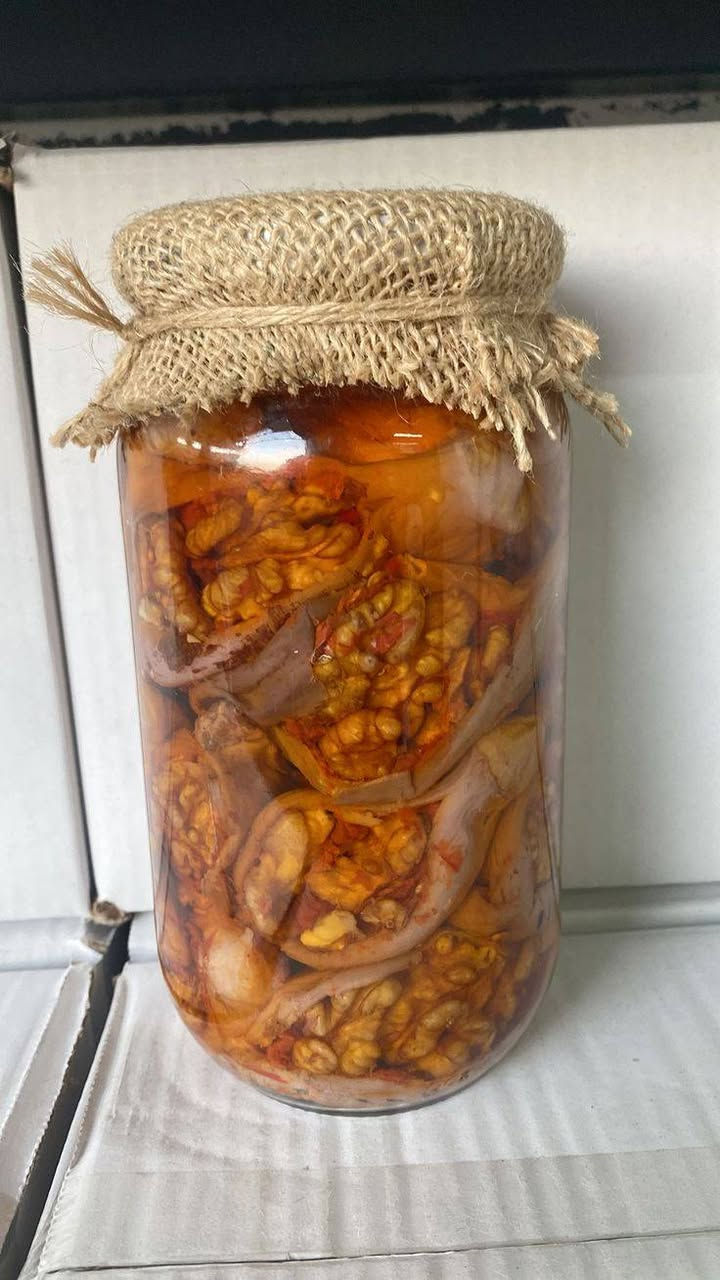 🌿 طعم المكدوس السوري الأصيل وصل لأربيل! 
إذا بتدوروا على مكدوس بيتي بطعم زمان، محضّر بأجود المكونات وبكل عناية ونظافة، فالطلب عندنا.
سعر الكيلو
 ١١ الف دينار بدون زيت
١٢ الف دينار مع زيت

📍 متوفر داخل أربيل

📞 للطلب والاستفسار: ***********

جرّبوه مرة... ورح يصير من أساسيات سفرتكم! 💚
