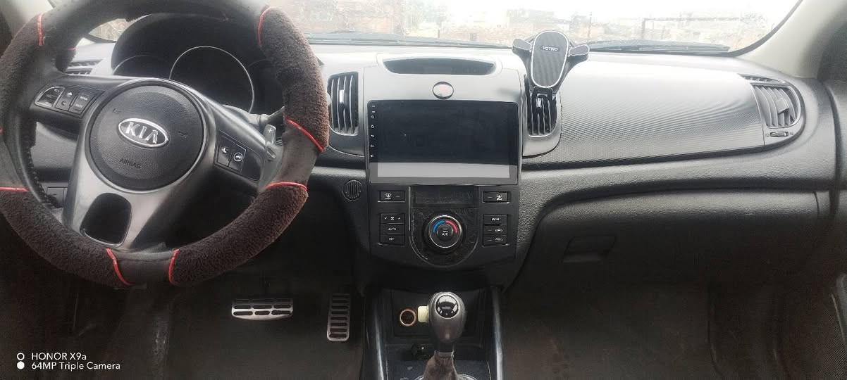 السلام عليكم
كيا سيراتو 2012
فول بس بدون بصمه
صبغ حزام محرك بي صرف
رقم اربيل سياره شرط لا كالبه لا كص
سعرها ٧٥ وبيها مجال شي بسيط
***********
***********
