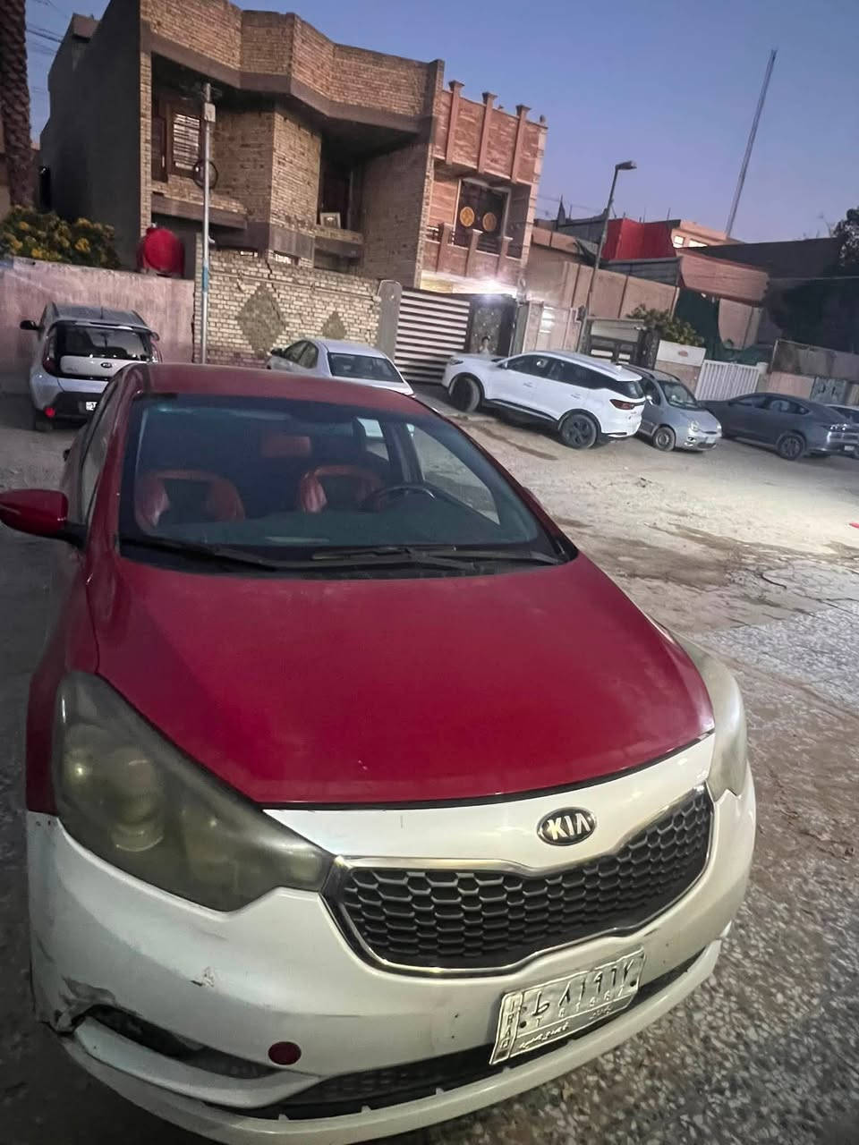 سلام عليكم سياره سيراتو موديل16للبيع بيه دعاميه اماميه بام مضروب  خلفي سعر السيارة 97ورقه بيه مجال***********
