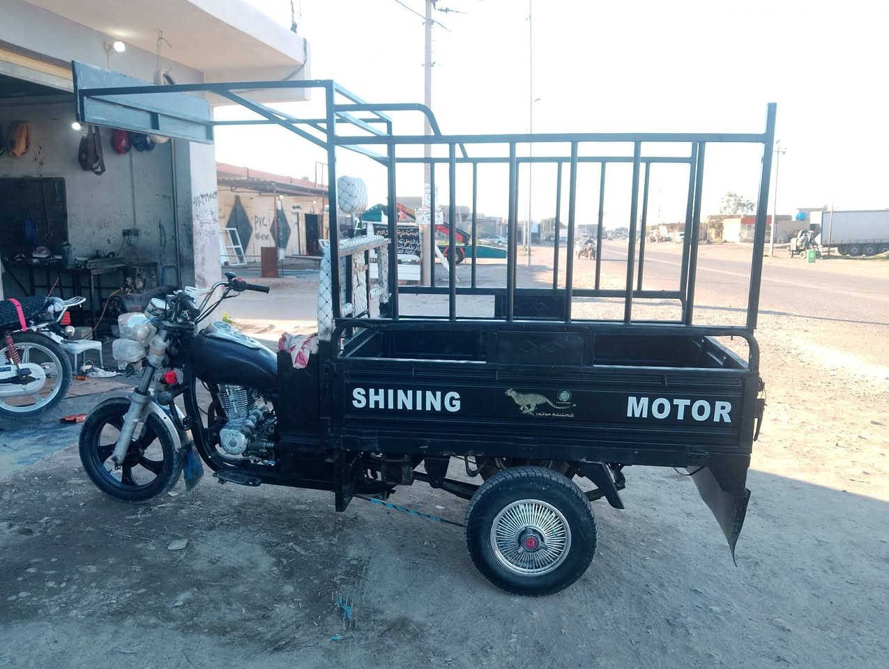 سلام عليكم ستوته أم الطير شمالي موديل    21محرك.    21 ستوته مابيهة أي نقص  ***********
