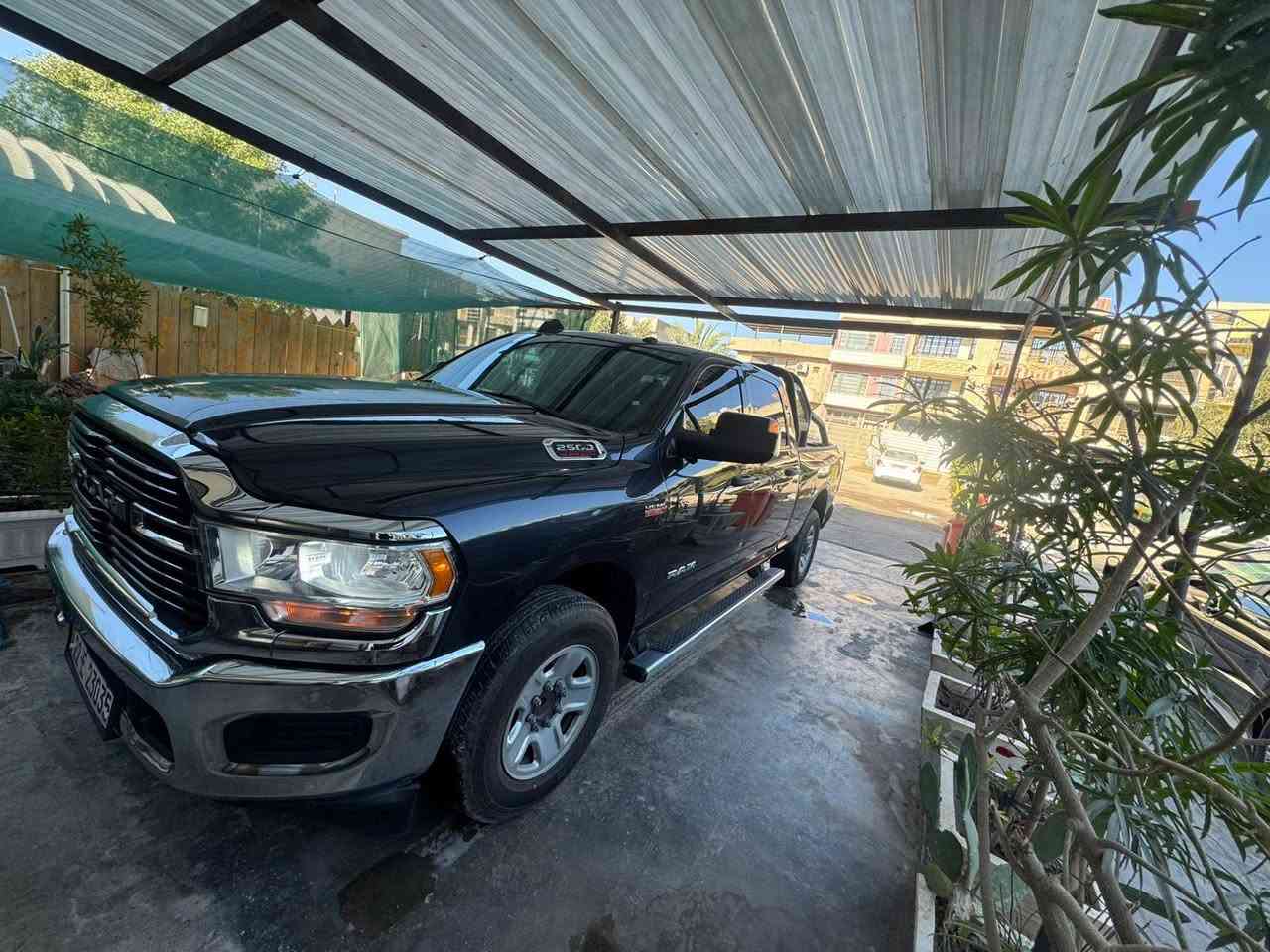 رام. RAM.
موديل. 2020 رقم اربيل  باسمي
كفر بدي غطاء بدي 

تخم تاير جديد دنلوب ياباني 
شاشه جبيره رادارات 
كامره دواره ٣٦٠
غرفه جلد 
نقطه عمياء سياره وضع شركه 
هزله وبراد جديد 
وبيها كتاب تظليل 
محرك. V8. 6.400
فورويل. 4*4
ماشية. 46 الف
باب طويل بدي قصير 
الحادث... 
صفحه شخط 
بدون دواخل مكفوله شاصي ولغد وبدون ايرباكات
صور السونار موجوده
وابيع ع الفحص وترايك زاخو بصره 
رقم الشاصي 3C6UR4CJ6LG243063
السعر  225
العنوان بغداد زيونه
0771 219 5420
0774 017 3666
