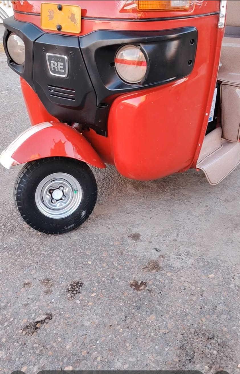 تكتك لبيع موديل 20 شهر 12 رقم وسنويه تكتك نضيفه وحلوه بيه طخات بصيطه ومكينه لا تنيقيص ولا تبخير ناعمه كبل الشارع بيه فراش دوشمه تخم تاير جبلي ستدات جادر جديد كامله مكان ميسان قضا المجر الستفسار تصل علا رقم 📱 ***********. ***********
