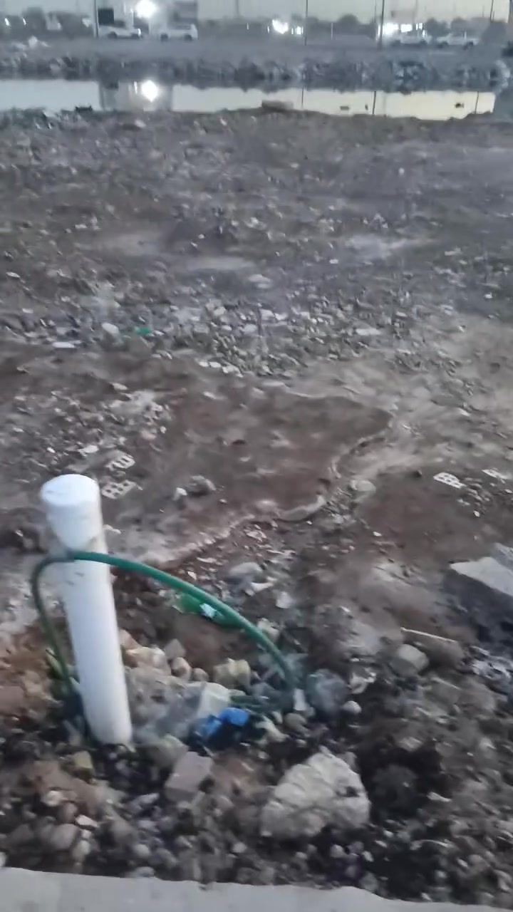 ياالله سلام عليكم قطعه ارض للبيع مساحه 200 متر واجهه 10 نزال 20 العنوان سبع قصور مقابيل زنود الست السعر 35 بيه مجال ***********
