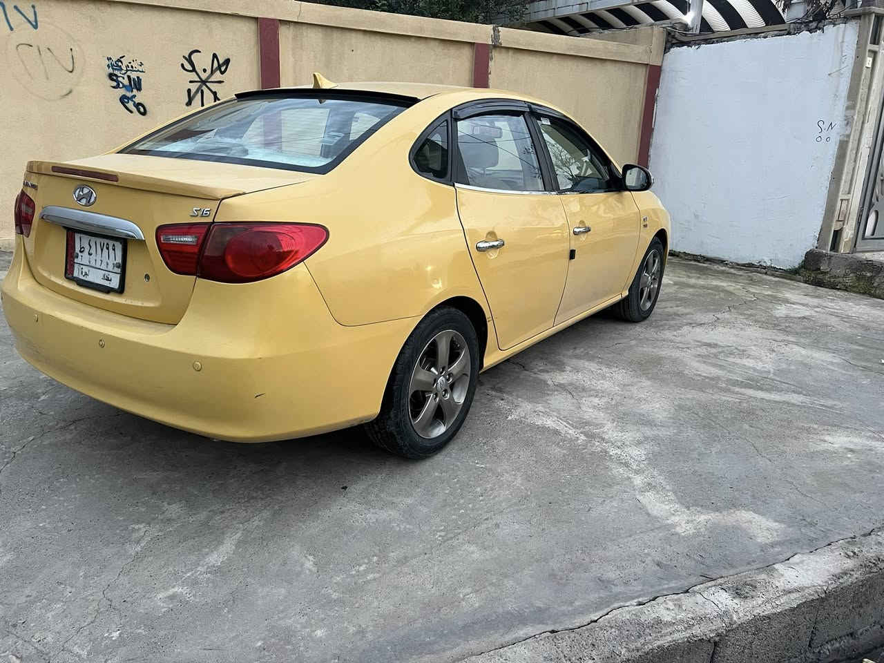 افانتي 

وارد كوري🇰🇷
موديل2007  
محرك وكير شرط دكشن عالي رقم بغداد 
 هيئه وغرامات صفر بيها كابون بانزين الجديد 
ضرر  بالصندوك ضربة خفيفة معدل بارد   
  #بيع_فقط
للاستفسار ***********
واتساب.   ***********
