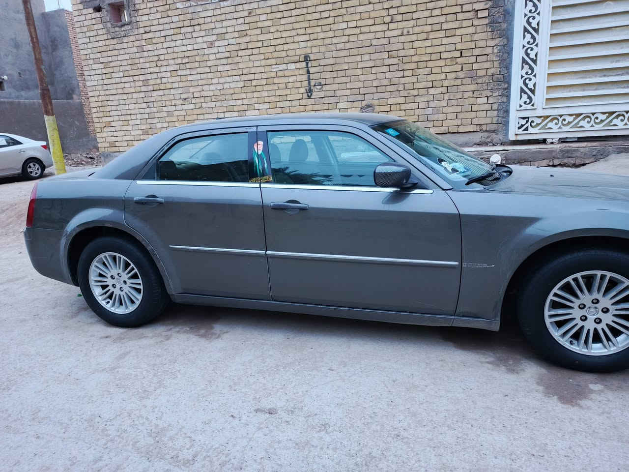 السلام عليكم للبيع أوباما موديل 2008 محرك 3500 أصل سياره كفاله عامه من صبغ معجون شرط كير محرك حداديه خلفي امامي تبريد تدفعه سياره فول مواصفات بسمي رقم بغداد انكليزي رقم الهاتف  (***********)(*********** مكاني ناصريه
