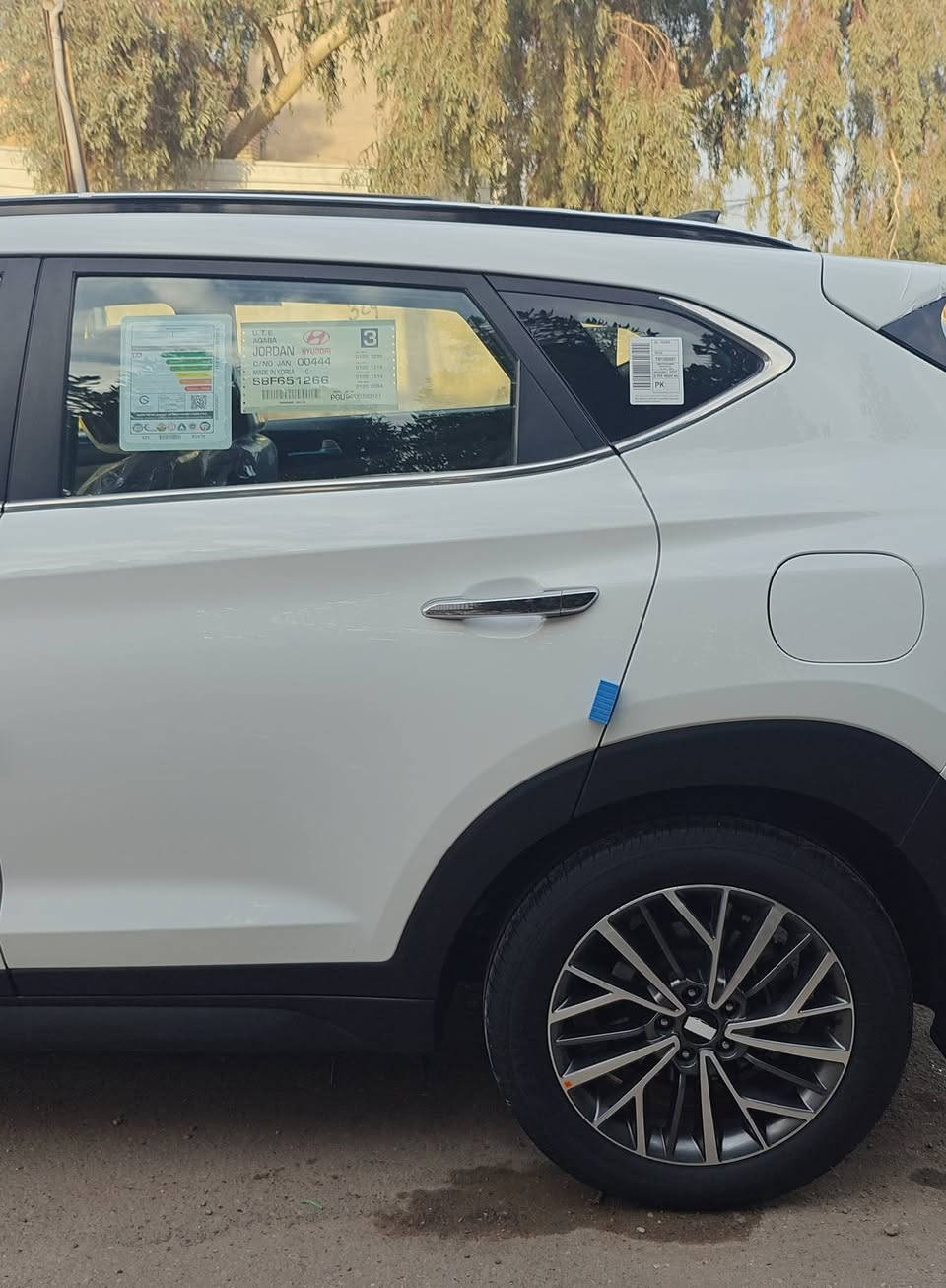 سلام عليكم
توكسان
موديل 2019
خليجي 
فول مواصفات
مكفوله 
المواصفات
بصمه 
بصمه ابواب 
مكينه 2000 دوش 
شاشه جبيره 
كشنات جلد بقلاوه 
كشن كهرباء 
كامره دواره 
اشاير ترحيب 
اشاير ب المري 
مري شفط  
سقف بانورامه
5 ويل كاب
اوتو هولد
حساس امامي 
حساس خلفي 
ثلاجة جكمجة
مانع انزلاق 
هند بريك رجل
تحكمات مقود جهتين
تبريد قطعتين
دخول بصمة ذكي
ماشيه 52
كير مكينه حداديه وتخم تاير بجيس
سياره جاهزه كل نقص مابيها 
رقم بغداد مشروع وطني 
الرقم الانكليزي 
مكاني بغداد
تواصل معه رقم***********
