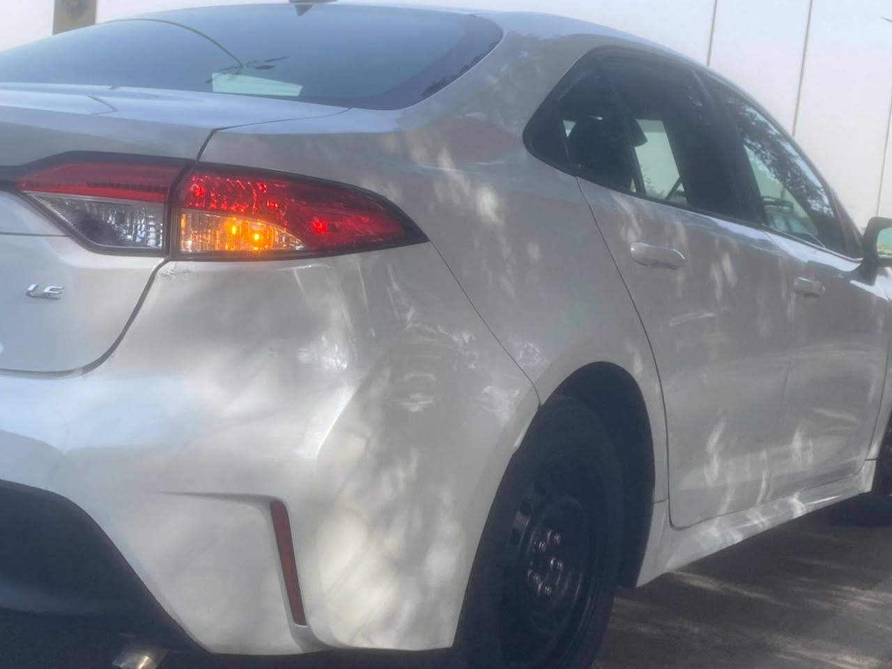 السلام عليكم للبيع كورلا موديل حديث 23
رقم بغداد سنويه بإسمي 
السياره حادثها جانبي 
السيارة فول مواصفات 
السعر 152$
الاتصال ع الرقم ***********
