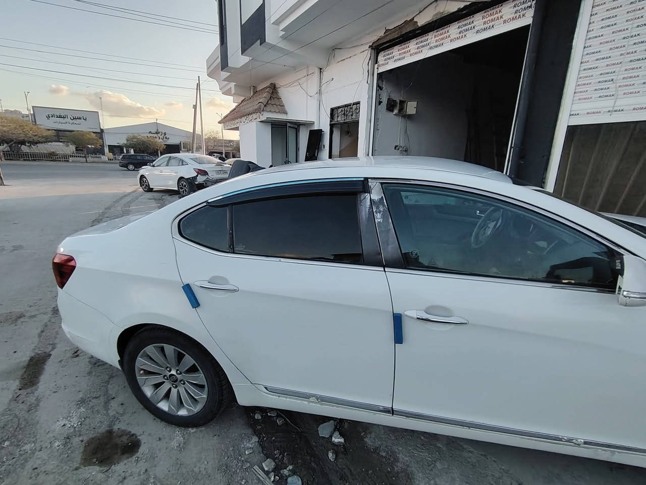 السلام عليكم 
كيا كادنزا 2011(خليجي ) 
رقم نينوئ مشروع وطني شرط التحويل
صبغ عام  بدون دواخل بدون ايرباك لغود وشواصي وتكم كله مكفول كير ومكينه شرط الفحص 
كامره دواره 
تحكم ستيرن
بصمه تشغيل
بصمه جنطه
بصمه ابواب
كشنات جلد
كشنات اماميه كهرباء 
برده خلفيه 
لد امامي 
تبريد قطعتين
خزن ميموري
ستيرن فاليوم
مري شفط 
اشاير بالمري
يدات نيكل
داخل بيجي لونين
بلو توث + اواكس
سي دي جنجر
لايت زنون عالي وناصي اوتو
براجكتور زنون
حساس خلفي
دبل كزوز
مكينه ٣٥٠٠ دوش 6سلندر
تبريد ثلج
تدفئه شغاله
صدر امامي وخلفي 80%
ويل كب, 17بلادي 
كهربائيات كلها شغاله 
سياره حلوه وجاهزه للجناي السعر 85$ مجال بسيط للشراي مكاني كركوك للاستفسار الاتصال بالرقم *********** الشراي يتصل
