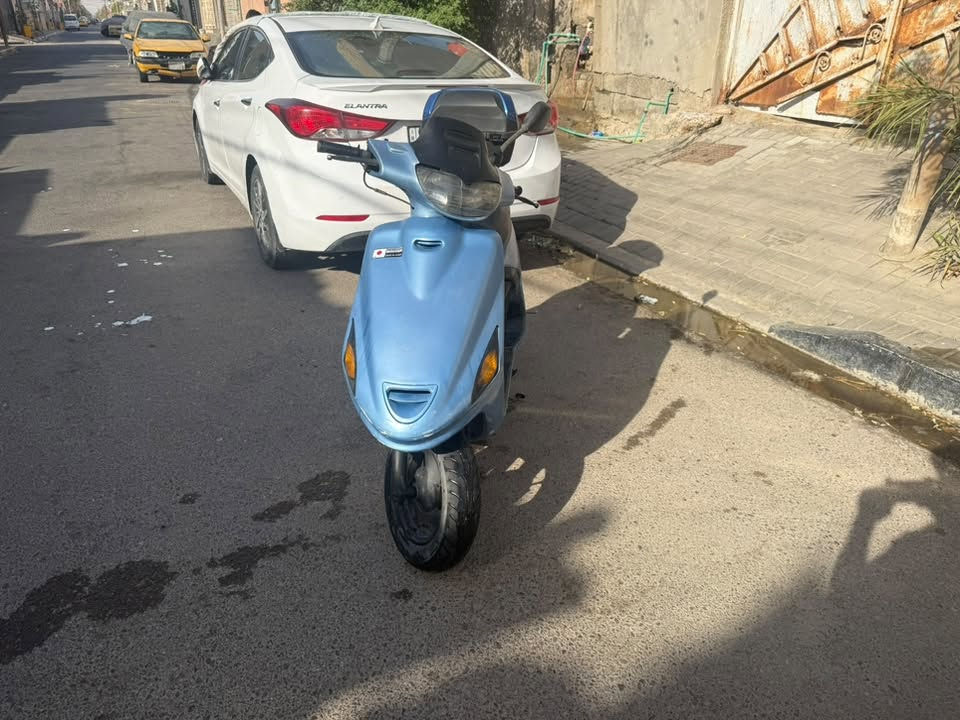 فراشة مكفولة بيها نواقص بسيطة ( الكزوز برغيه مكطوع تصلحة مايكلفك عشرة الاف والفلاوين مال سلف ساحك مايكلفك 20 الف) 
الدرجة مكفولة والمكينه نضيفة مامفتوحة  
سعر 550 الف وبيها مجال / البصرة القبلة  
واتساب فقط ***********
