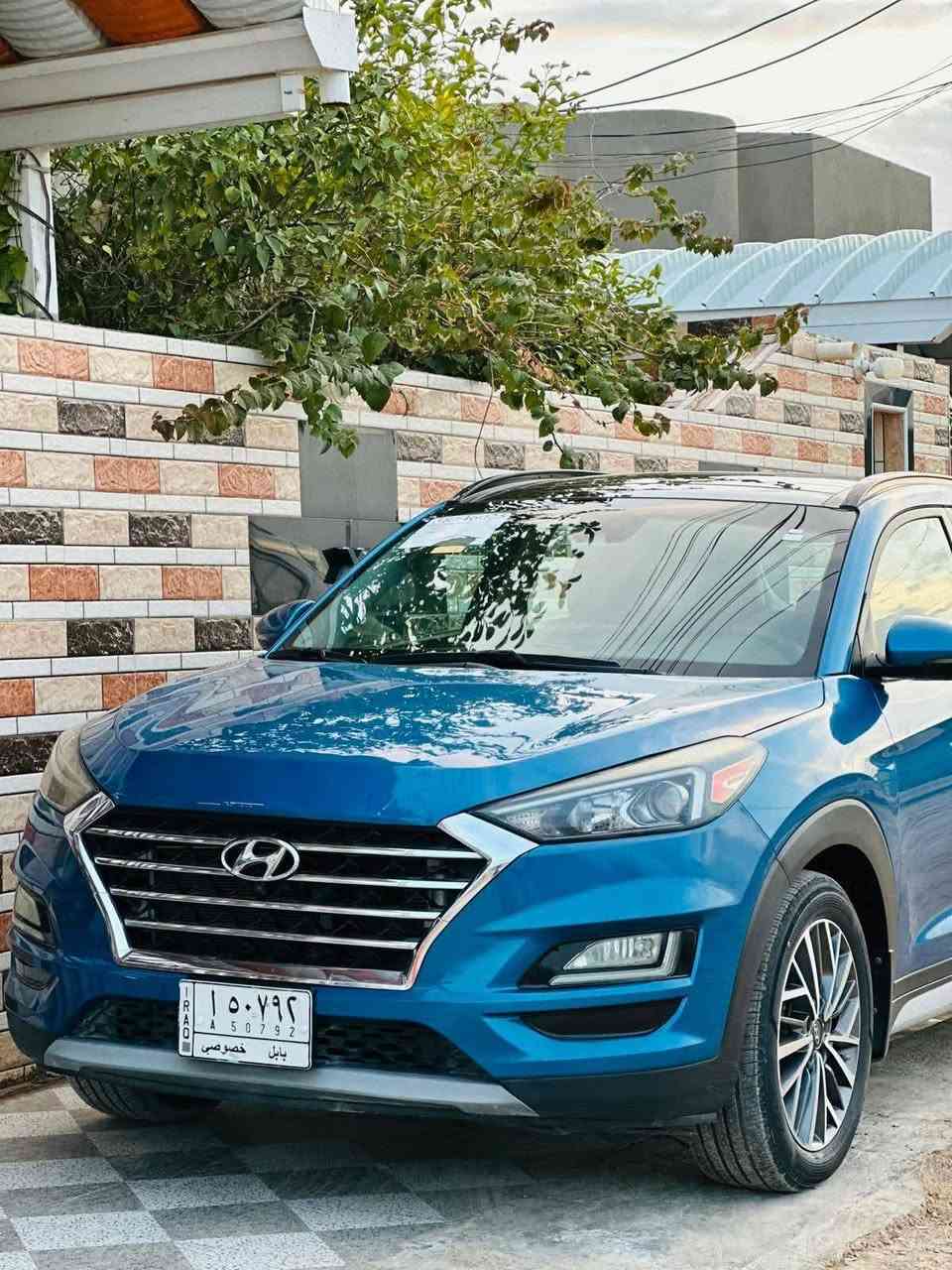 توكسان 2020 كلين بدون حادثها دعاميه اماميه فقط
فول مواصفات 1/1
وسياره نضيفه شوفت عينك
سعر 173 وبيه مجال بسيط 
الاتصال 
***********
