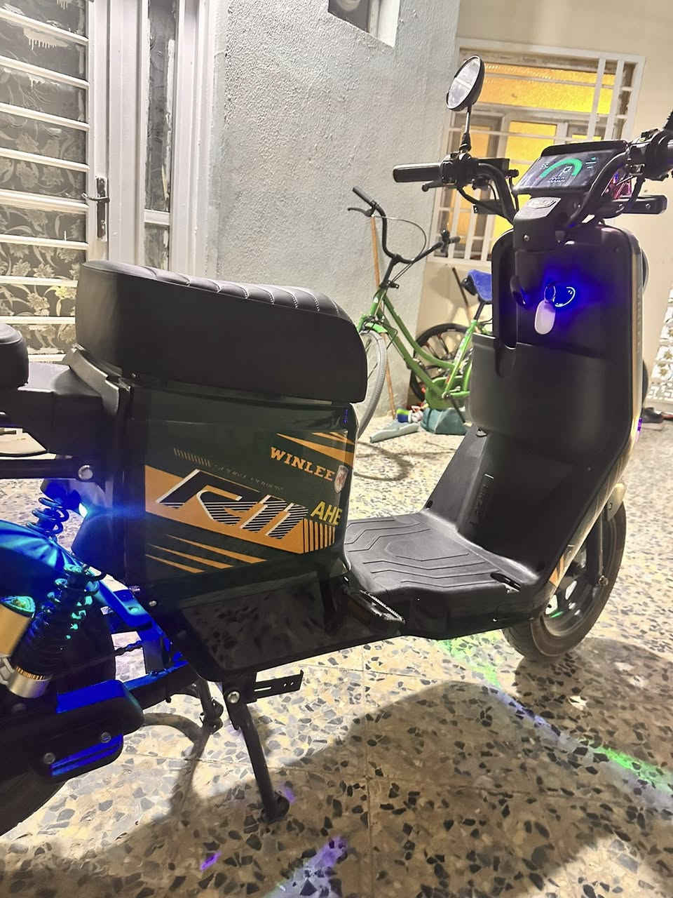 دراجه R11البيع
المواصفات ↘️
بيها نظام البكR
5بطاريات 
32امبير 
شكل 2026
ملفها 2000
سعرها 550وبيها مجال 
العنوان :النجف الاشرف


**إذا كنت صاحب هذا الإعلان وتريد حذفه لأي سبب، رجاءا أرسل رسالة إلى الدعم الفني**