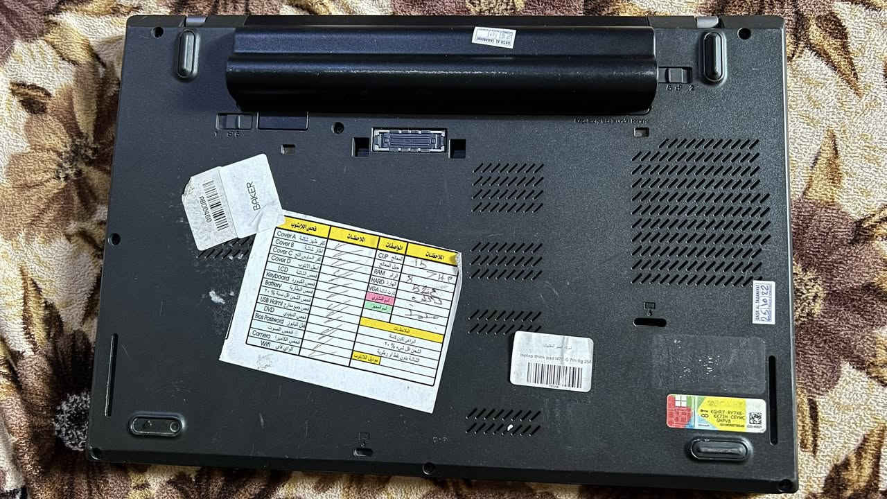 لابتوب:
هارد 256G اس اس دي
كور i5
كرت شاشة 8G 
الجيل السابع 
بطارية ضمان 
نظيفة جداً من ناحية الكيبورد و غير ذلك 
السعر 250 وبيها مجال


**إذا كنت صاحب هذا الإعلان وتريد حذفه لأي سبب، رجاءا أرسل رسالة إلى الدعم الفني**