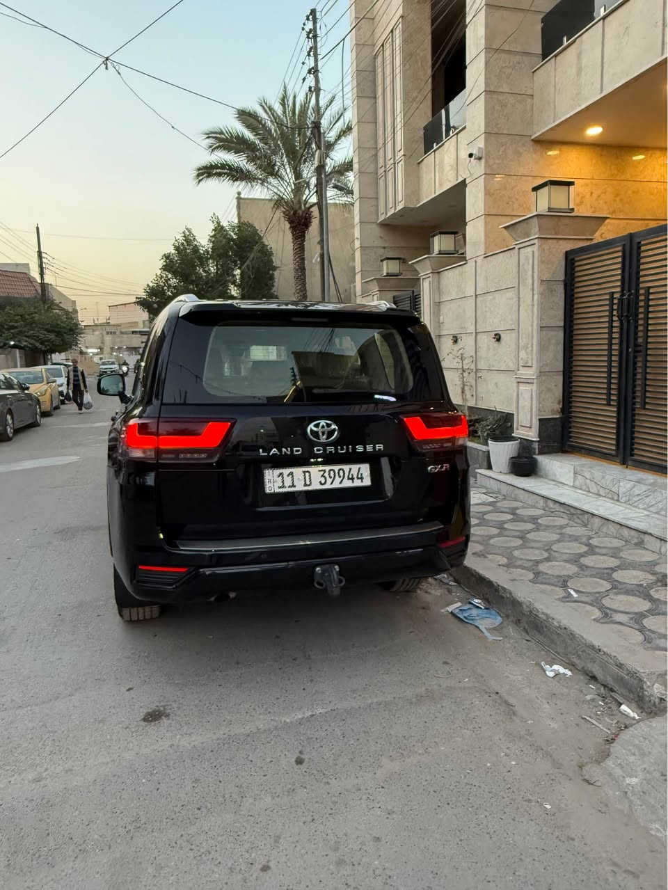 السلام عليكم رمضان كريم حبايب 
لاندكروزر بريم اصل ام التطبيق 
2023 موديل رقم بغداد باسمي 
فول مواصفات ماكو داعي اذكر المواصفات 
تنفس طبيعي 
ماشيه ٦٩ 
بيها رصعه بالجاملغ الخلفي سحبتها 
باقي السياره كفاله عامه 
السعر 640$ مجال بسيط 
مكاني بغداد 
***********
*********** بغداد, العراق
