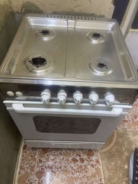 طباخ مصري للبيع 4 مشاعل وفرن الكل شغال وهذا الطبخ مالته حار ومكسب     ...