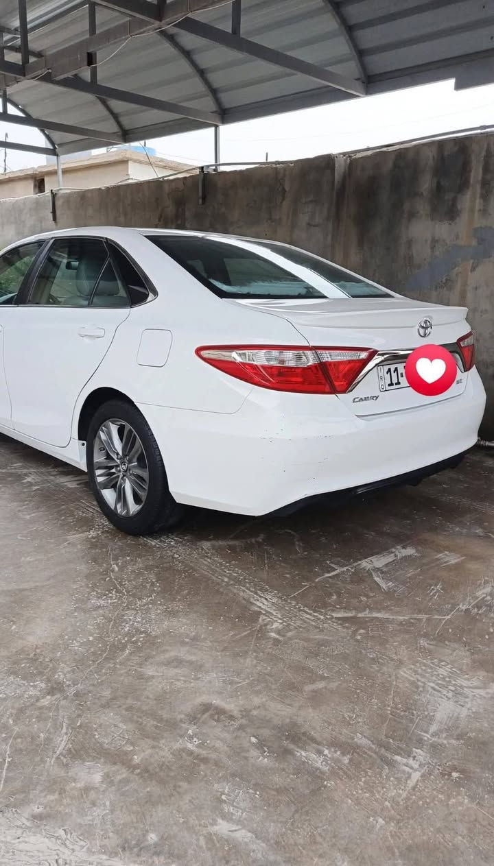 السلام عليكم 👋
للبيع 

 كامري 2017 Se وارد أمريكي 
بدون ضرر (كلين👍) 
مواصفات :
مقاعد جلد 
مقعد السائق كهرباء 
شفتات ستيرن 
شاشه 
كامره خلفيه
وبعد مواصفات معروف 
السياره حلوه ما تصرف عليها دينار صدر وتايرات كفاله
والسياره مالة بيت وأحلى من الصور 
مكان السياره : صلاح الدين_بيجي_قرية البعيجي 
السعر :اتصل على الرقم ***********
