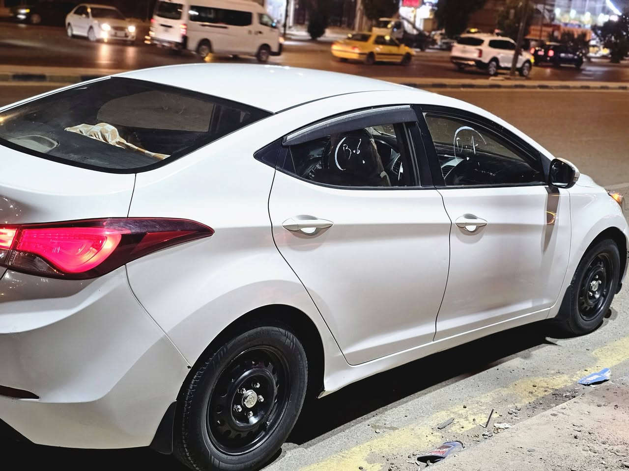 النترا خليجي 2015
بنيد مبدل وجاملغات الامامي ثنين نصهن مصلحات 
وربع الباب مصلح 
بدون دواخل كلش نظيفات الدواخل
الجاملغ الخلفي مرشوش بدون ضربة 
السيارة تحكم ستيرن كامل 
شاشة اندرويد اصلية 
كامرة دقة جيدة 
مكينة 1600
المكينة والكير والتبريد مكفولات خير من الله شغلهن 
تخم تايرات جديد 
دواخل السيارة نظيفة مغلفة نايلون ودوشمة نظيفة 
تبريد قطعتين ثلج وتدفئة كذلك
ويل السيارة الاسود المرغوب خفيف على السيارة ما يتعبها 
رقمها محافظة النجف الاشرف مداور ثاني يوم 
أمانة الله السيارة حلوة ونظيفة بيها ملاحظات بسيطة جداً 
مسوي إدامة للسيارة قبل شهرين خير من الله 
مكان السيارة الكوفة/حي ميسان 
السعر ١١٠ وبيها مجال للشراي 
للاستفسار التواصل على الرقم 
***********
