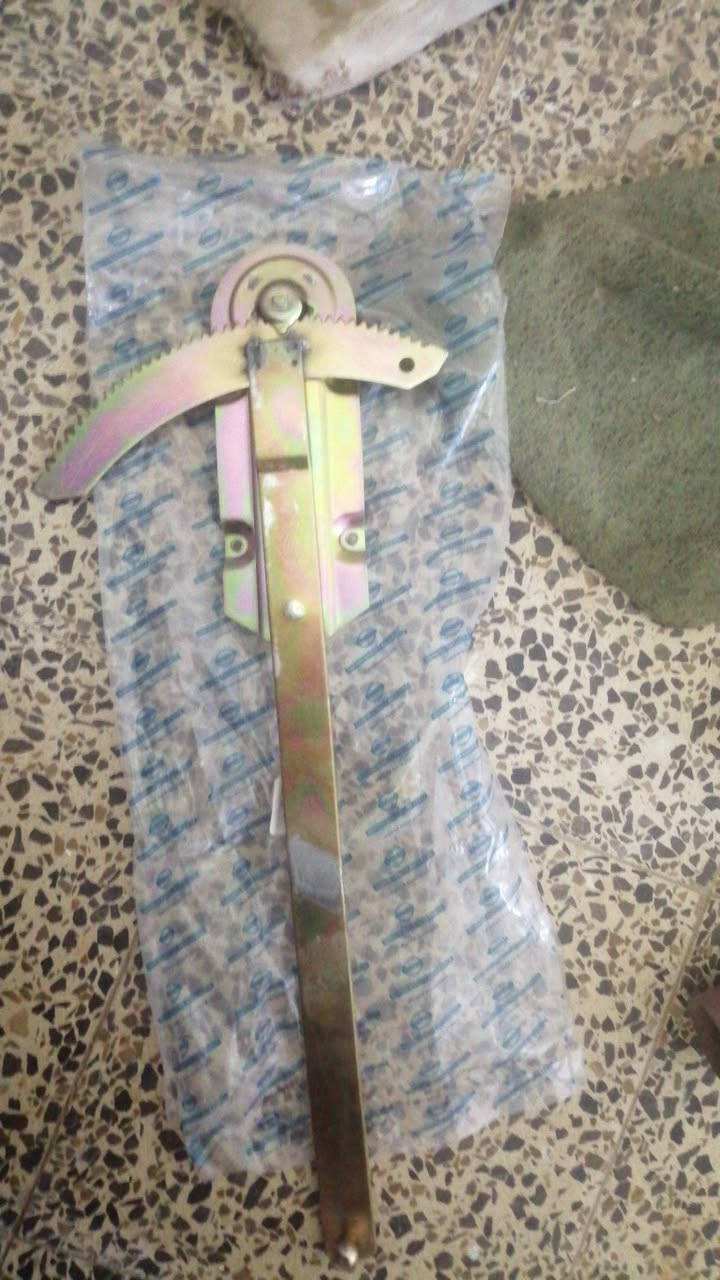 طوبات صدر 
قلايج كير
عنبار بريك رئيسي 
عنبار بريك خلفي 
مكائن جام امامي 
العنوان ديالى 
توجد خدمة توصيل لجميع المحافظات 
***********
