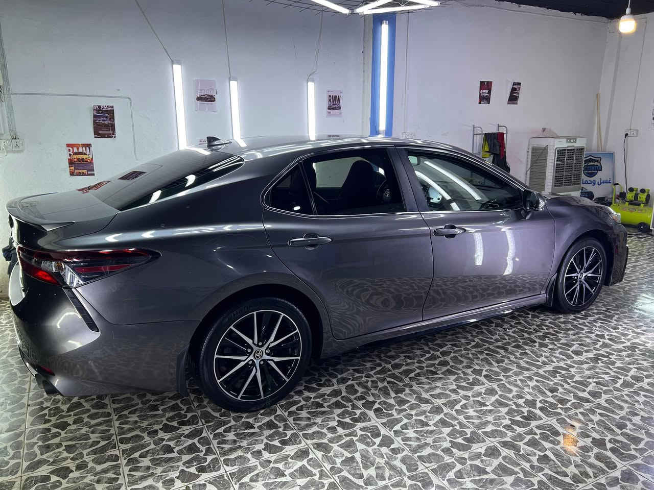 سلام عليكم للبيع سعر بلاش بلاش كامري SE 
ضررها موجود داخل الصور وبعد بيها قطعتين صبغ امريكا 
بدون رقم بترقم محافظات شماليه
ولاستفتسار ***********
مكان سياره كركوك وتحياتي
